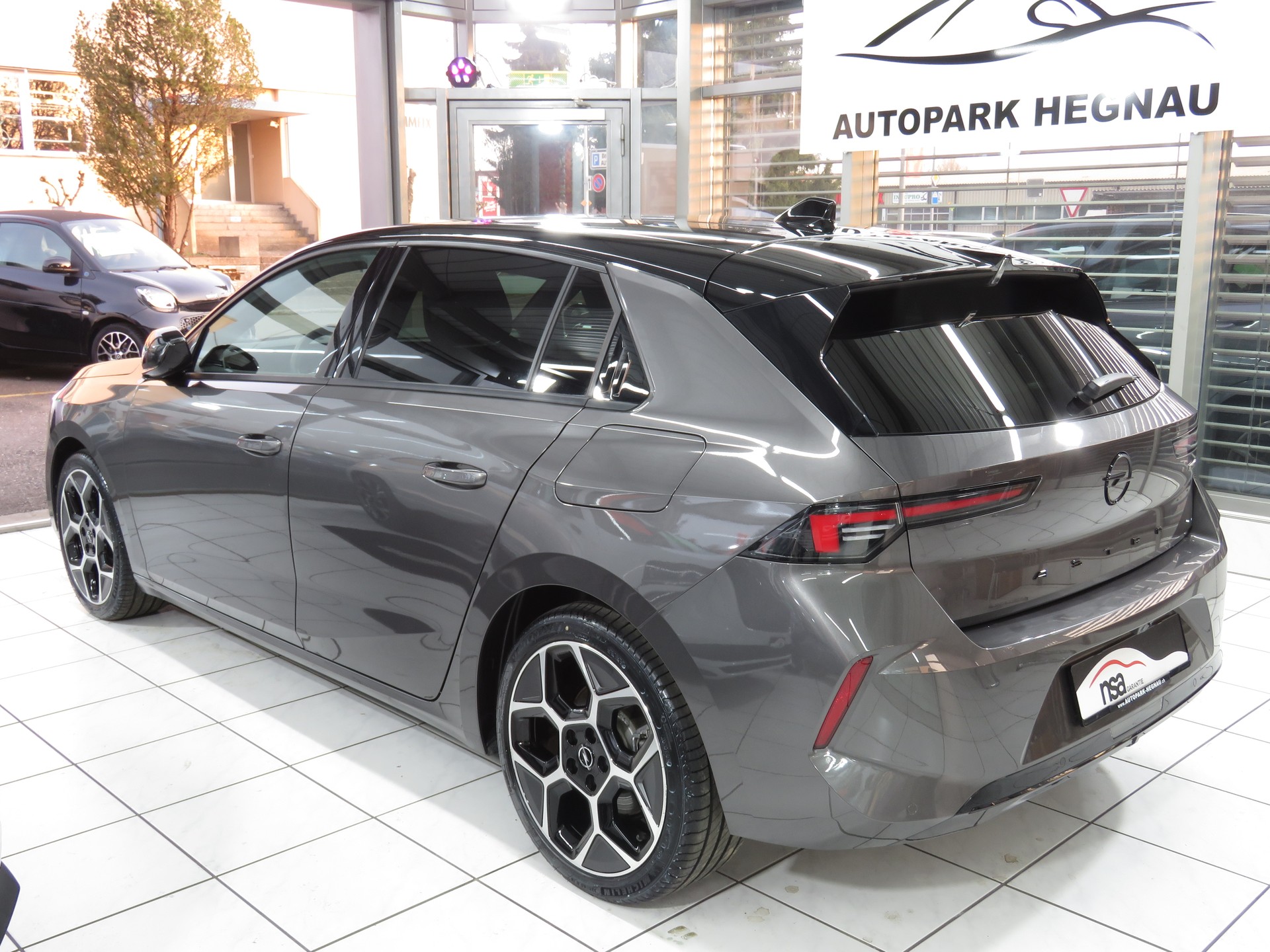 OPEL Astra 1.6 PHEV Turbo Swiss Plus Automat-image-5