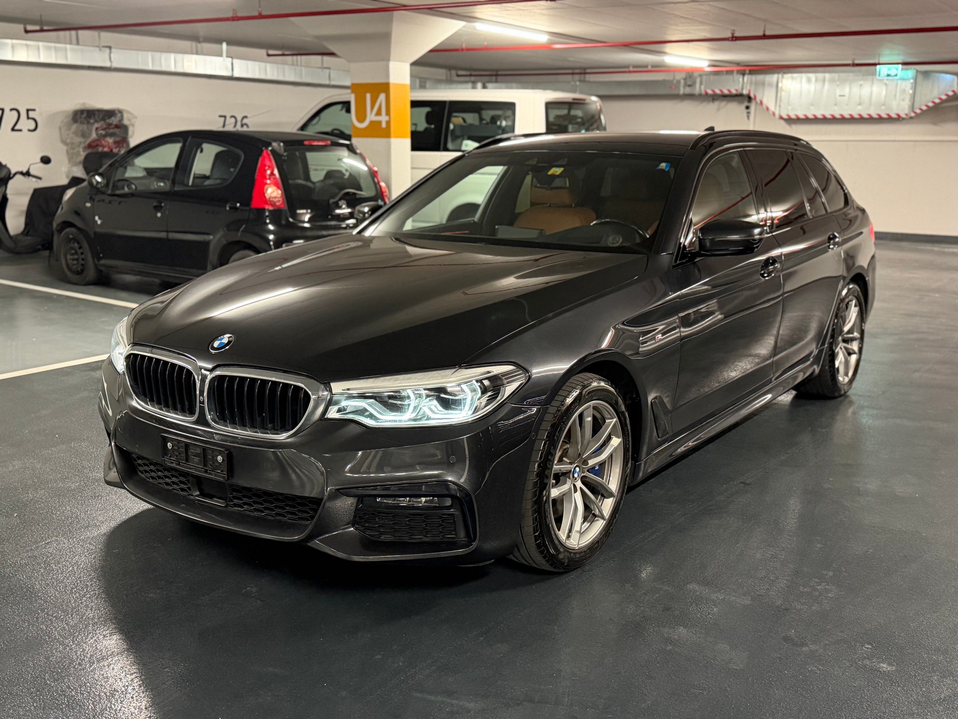BMW 530d xDrive Touring Sport Line Steptronic