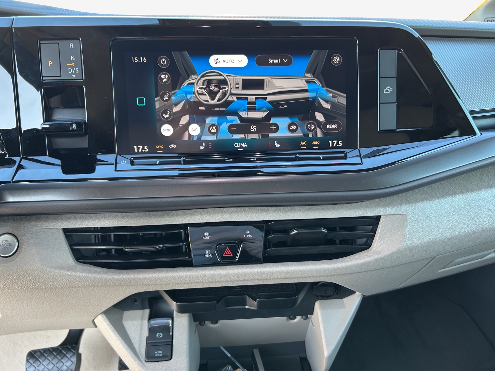 VW California 2.0 TSI Beach Tour-image-10