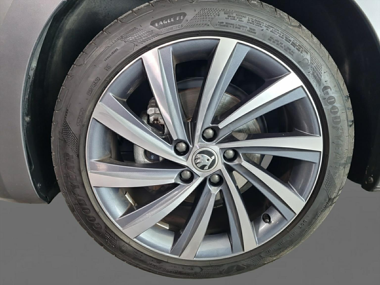 SKODA Octavia Combi 1.5 TSI mHEV DSG Style-image-13