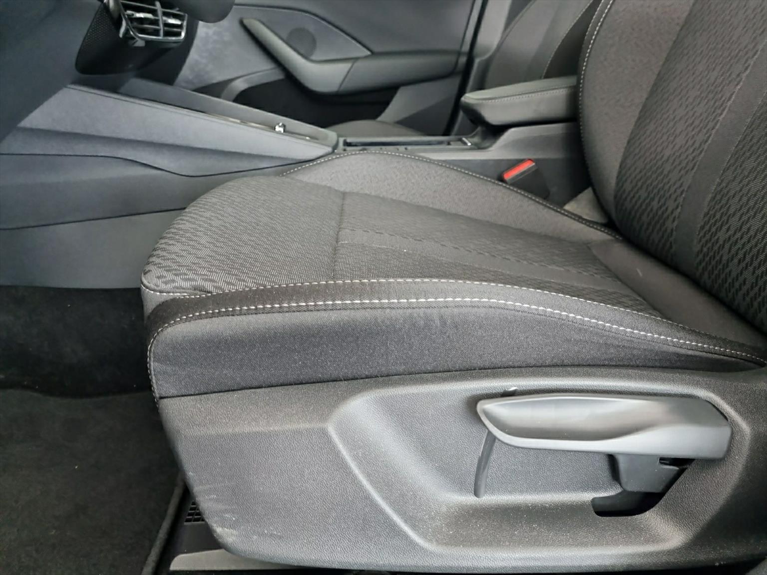 SKODA Octavia Combi 1.5 TSI mHEV DSG Style-image-10