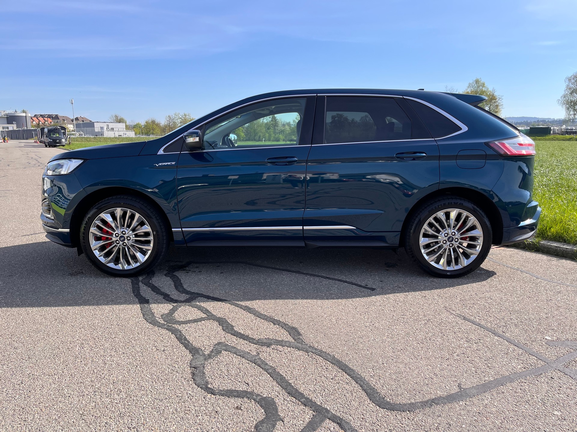 FORD Edge 2.0 EcoBlue Vignale 4WD Automatic * IN DARK PERSION GREEN - STANDHEIZUNG *-showroom-element-2