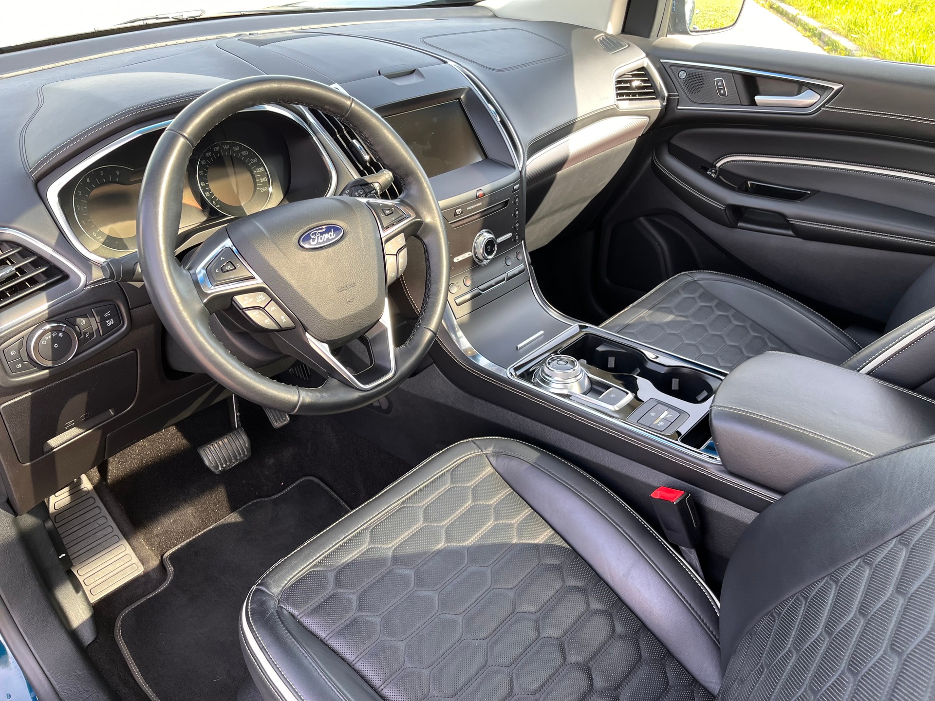 FORD Edge 2.0 EcoBlue Vignale 4WD Automatic * IN DARK PERSION GREEN - STANDHEIZUNG *-image-13
