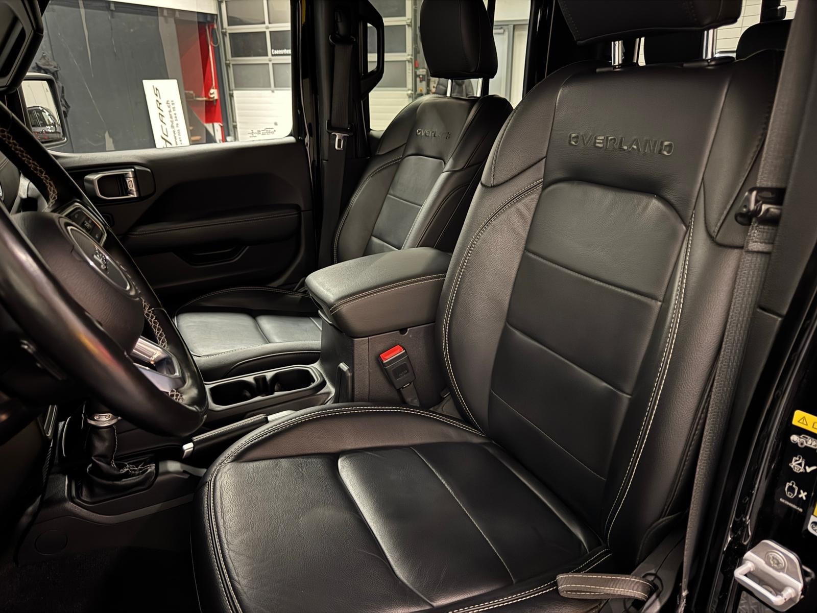 JEEP Gladiator 3.0 D MultiJet Launch Edition-image-7