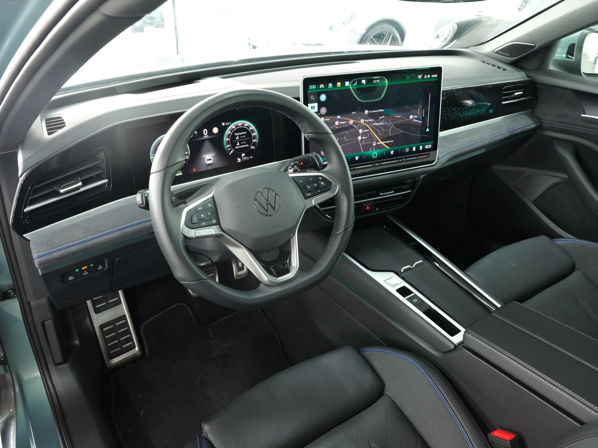 VW Passat Variant 1.5 TSI evo2 Plug-In- Hybrid R-Line DSG-image-14