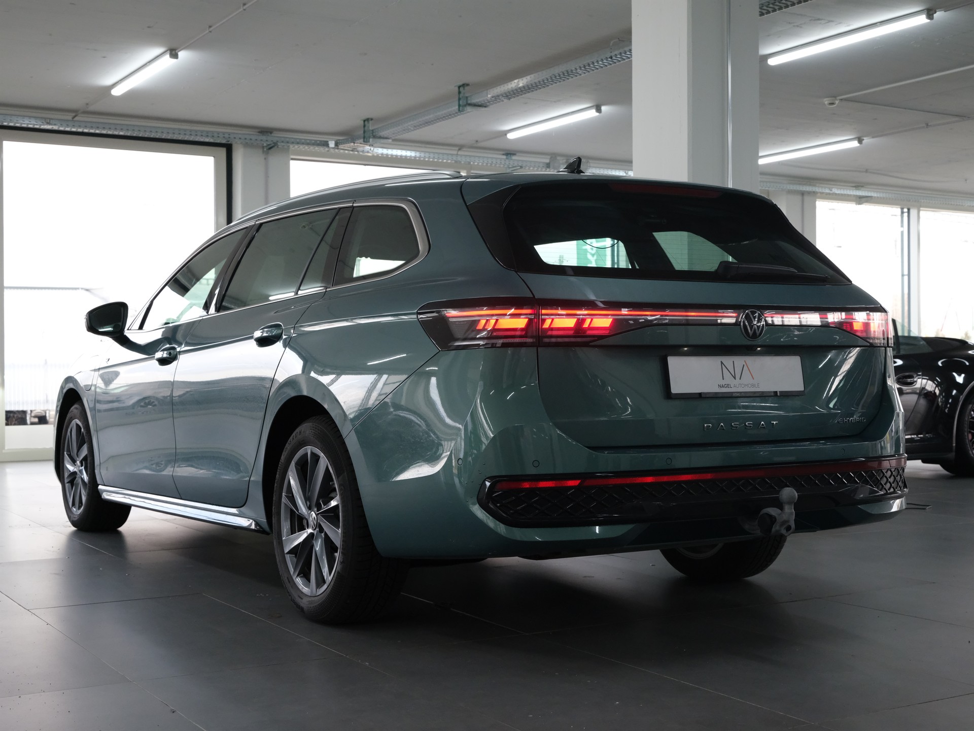 VW Passat Variant 1.5 TSI evo2 Plug-In- Hybrid R-Line DSG-image-4