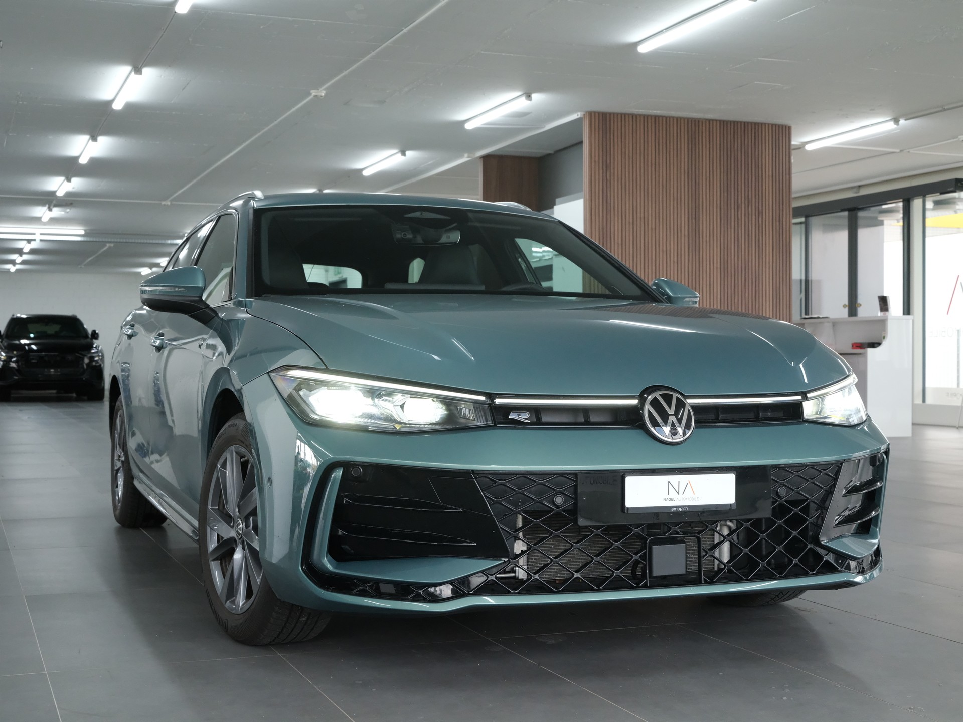 VW Passat Variant 1.5 TSI evo2 Plug-In- Hybrid R-Line DSG