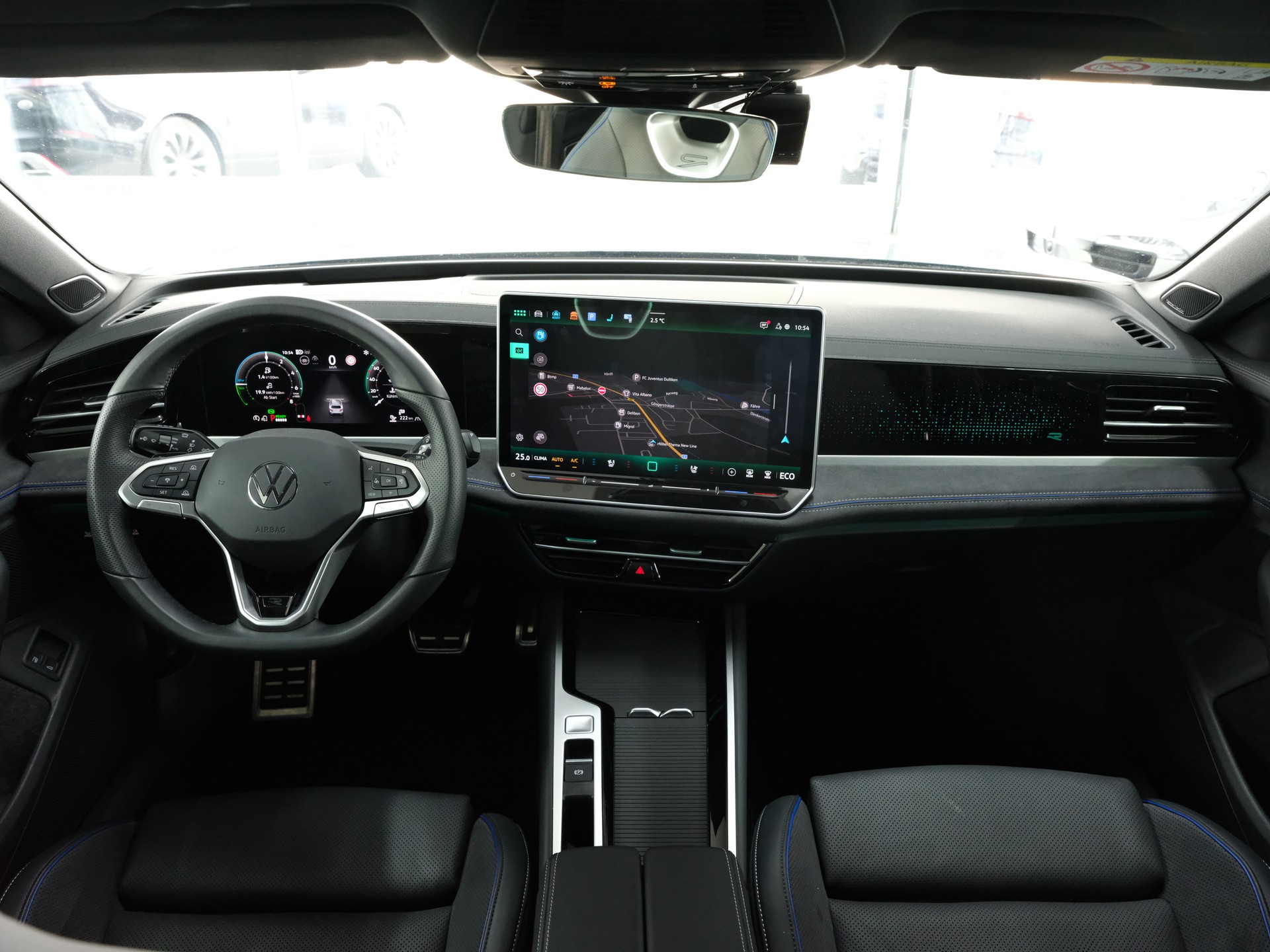 VW Passat Variant 1.5 TSI evo2 Plug-In- Hybrid R-Line DSG-image-22