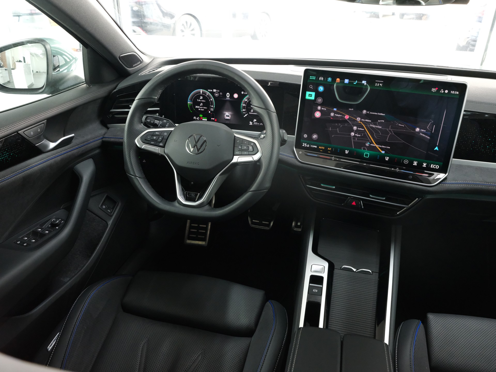 VW Passat Variant 1.5 TSI evo2 Plug-In- Hybrid R-Line DSG-image-23