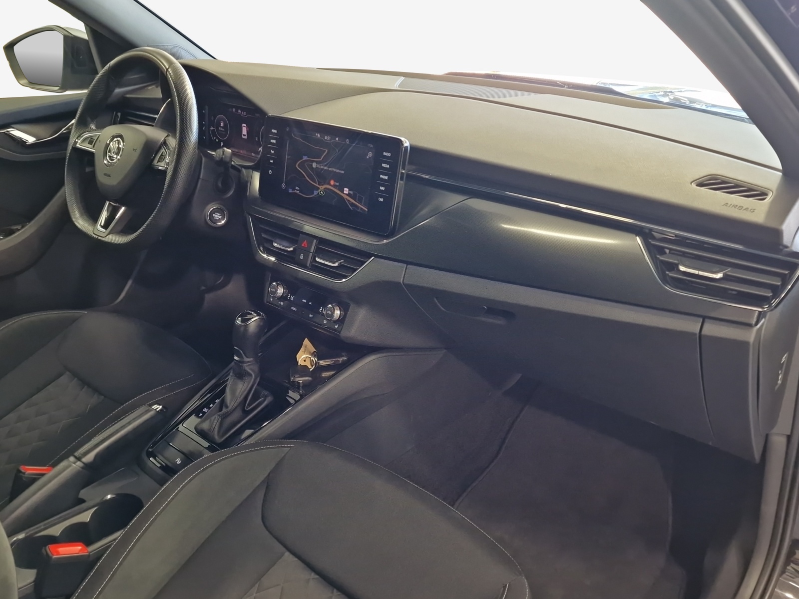 SKODA Kamiq 1.0 TSI Style DSG-image-13