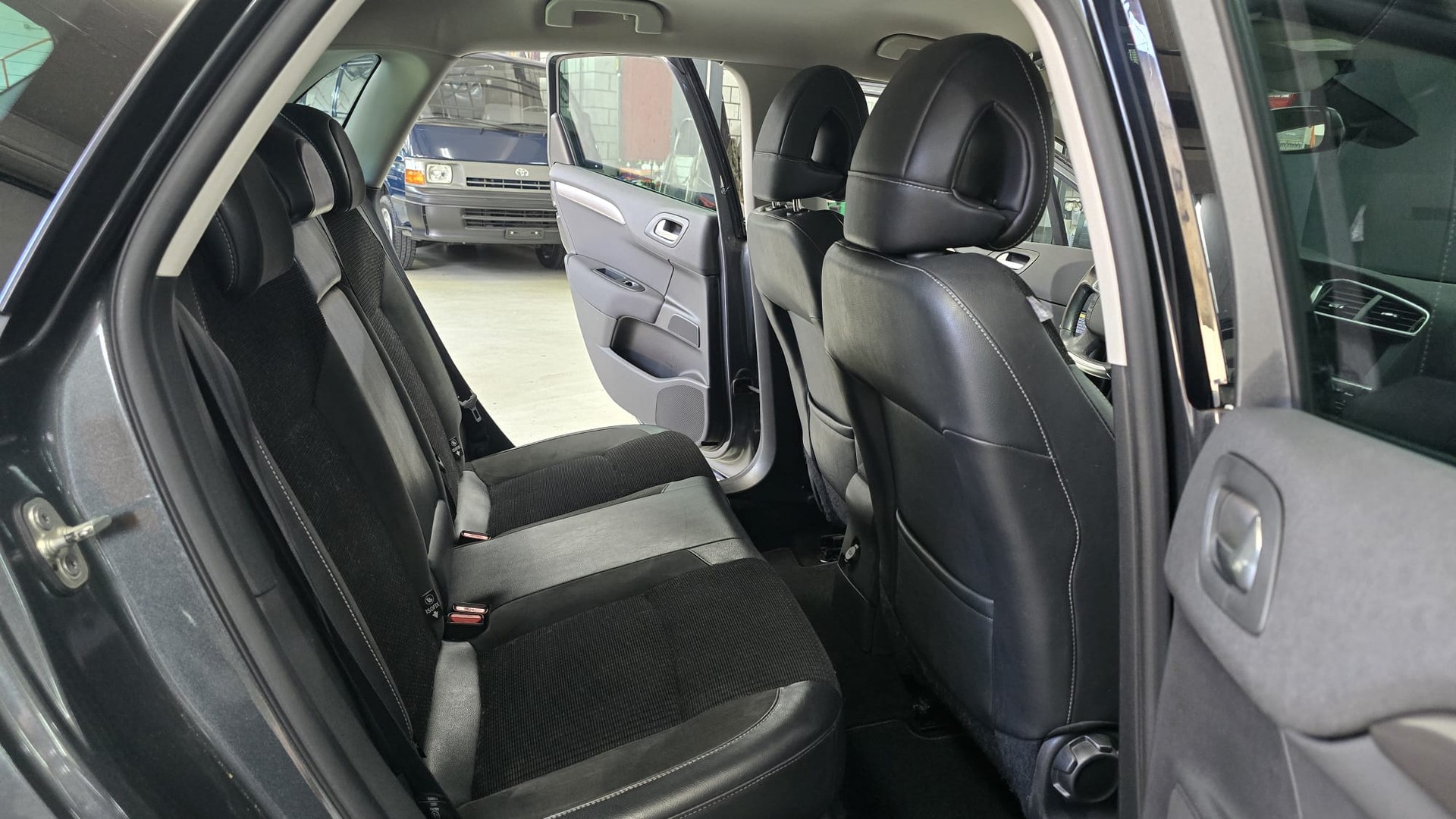 CITROEN C4 Berline 1.2 THP Exclusive-image-20