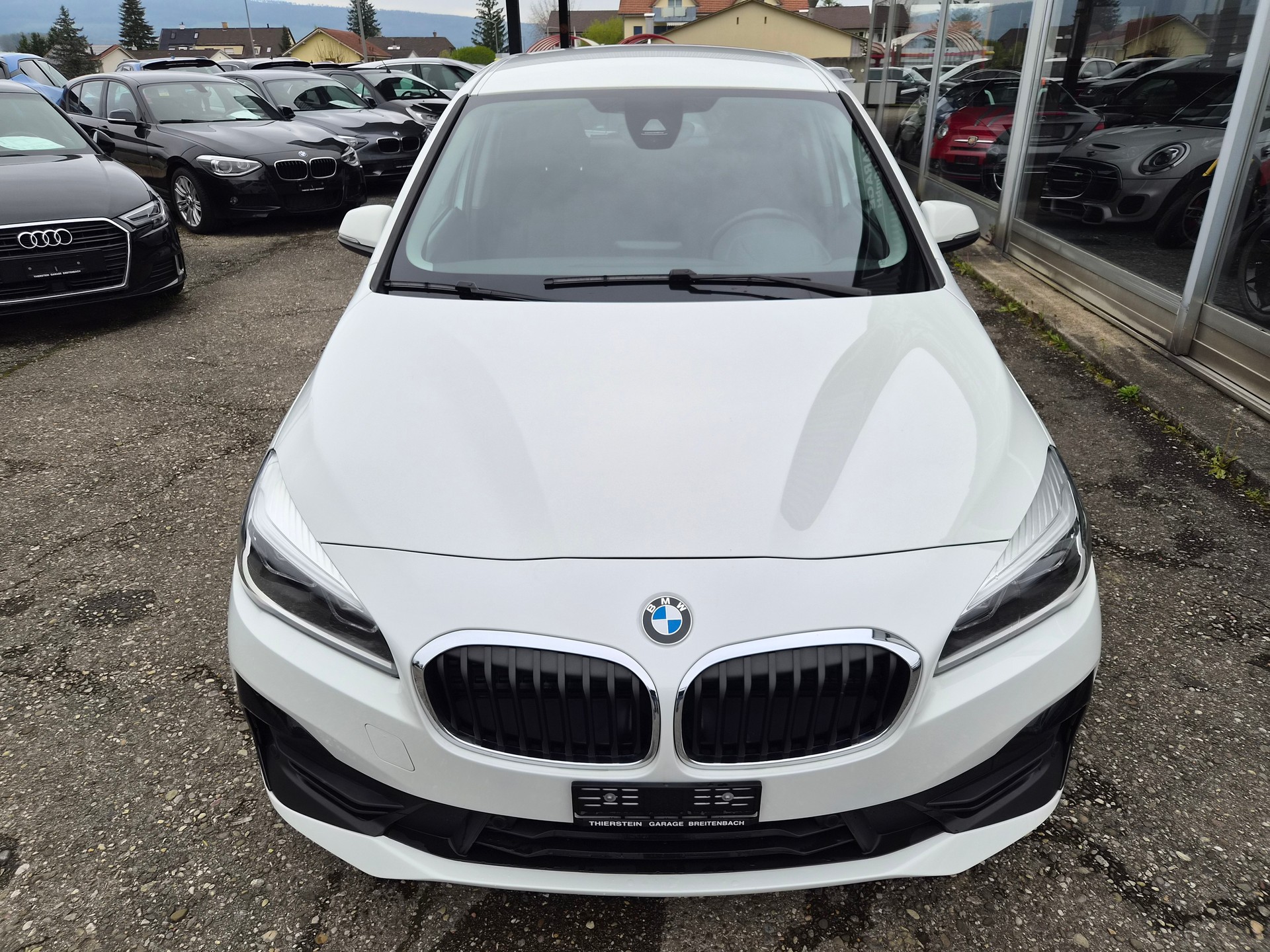 BMW 218d xDrive Gran Tourer Steptronic-image-1