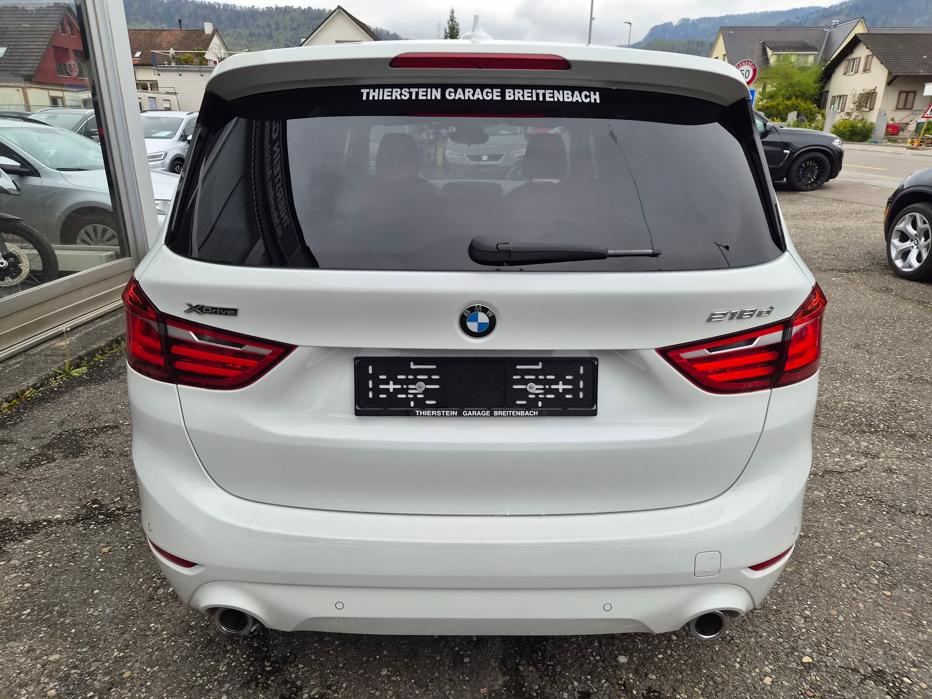 BMW 218d xDrive Gran Tourer Steptronic-image-4