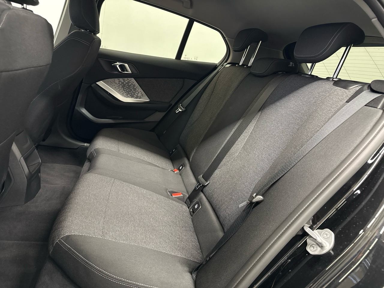 BMW 120d M Sport Steptronic-image-8