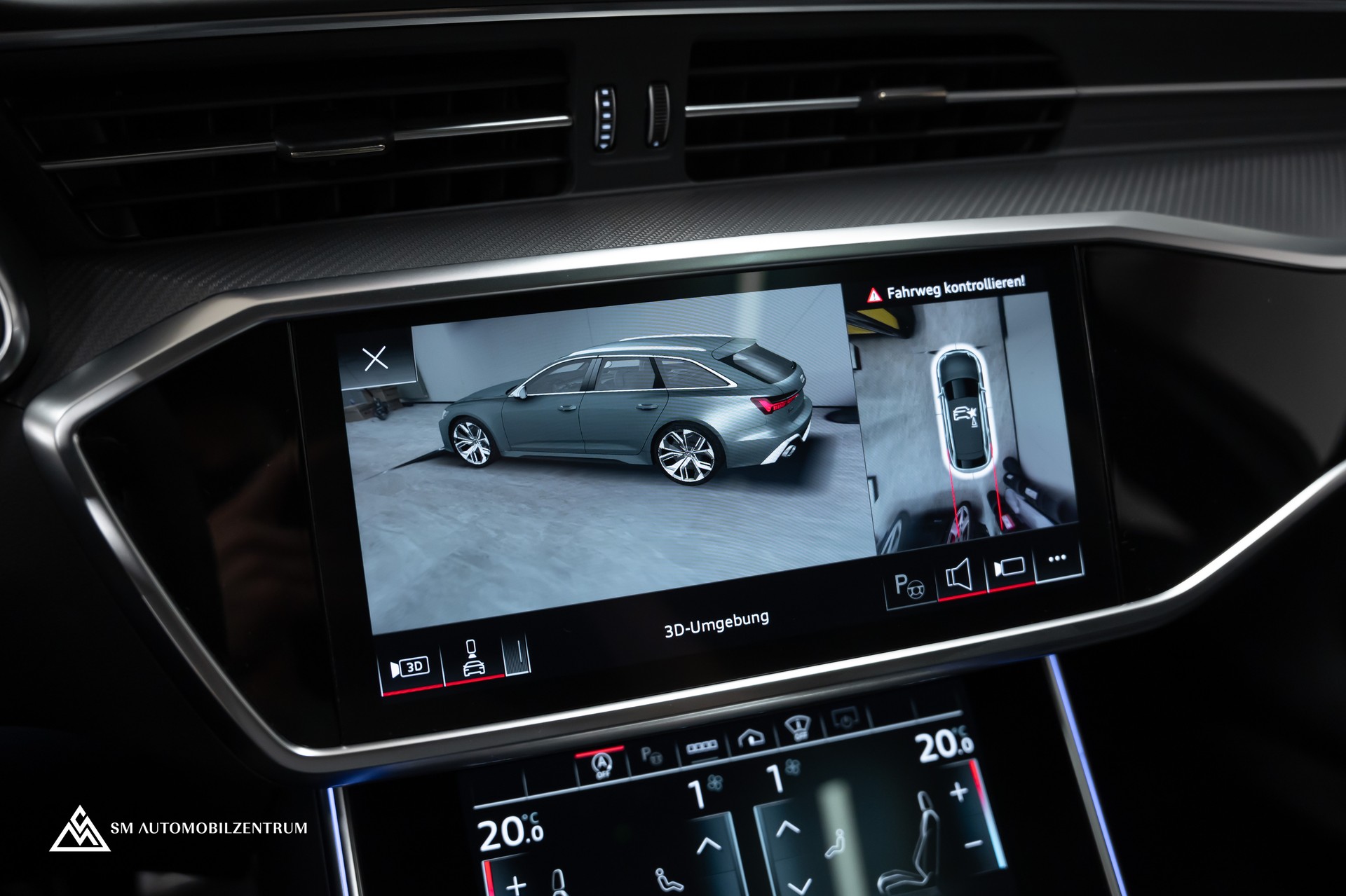 AUDI RS6 Avant 4.0 V8 TFSI quattro T-Tronic / Keramik / Standheizung / Dynamik Paket / Panorama /360°-image-32