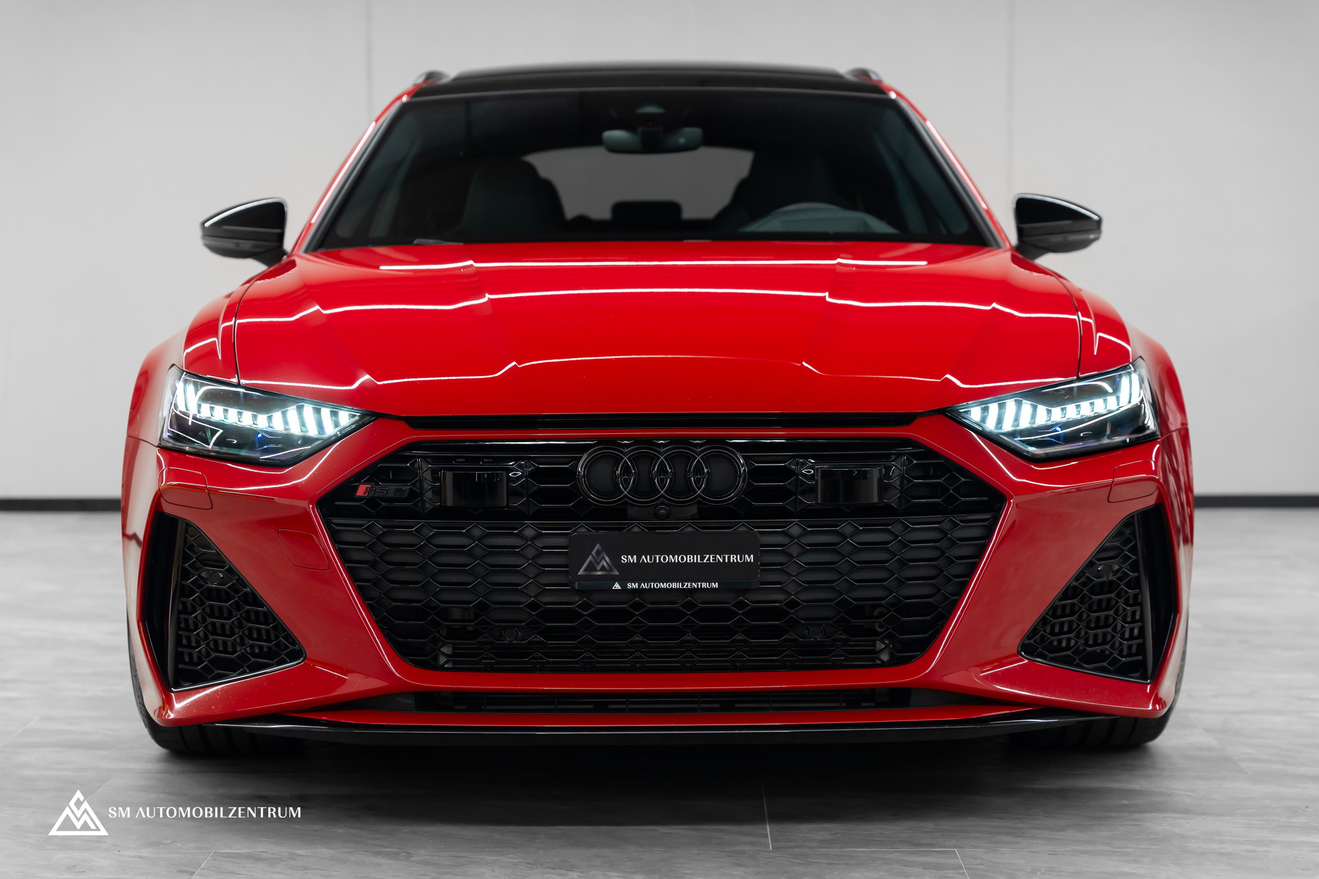 AUDI RS6 Avant 4.0 V8 TFSI quattro T-Tronic / Keramik / Standheizung / Dynamik Paket / Panorama /360°-showroom-element-3