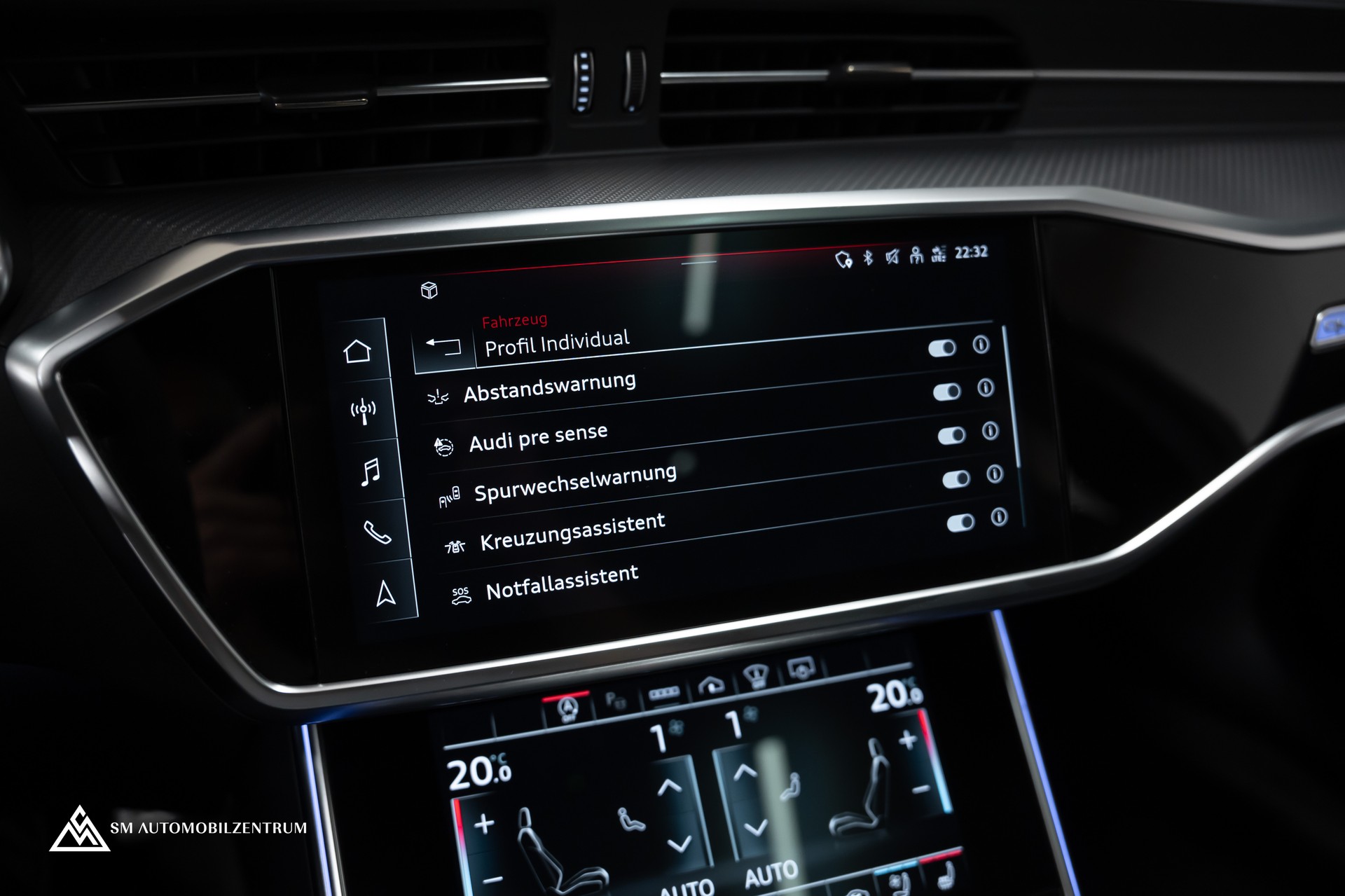 AUDI RS6 Avant 4.0 V8 TFSI quattro T-Tronic / Keramik / Standheizung / Dynamik Paket / Panorama /360°-image-21