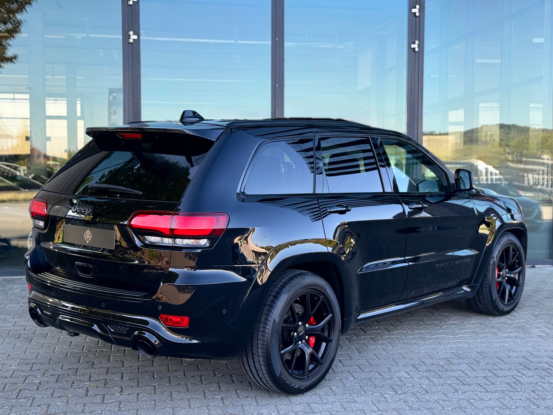 JEEP Grand Cherokee 6.4 V8 HEMI SRT8 Automatic-image-5