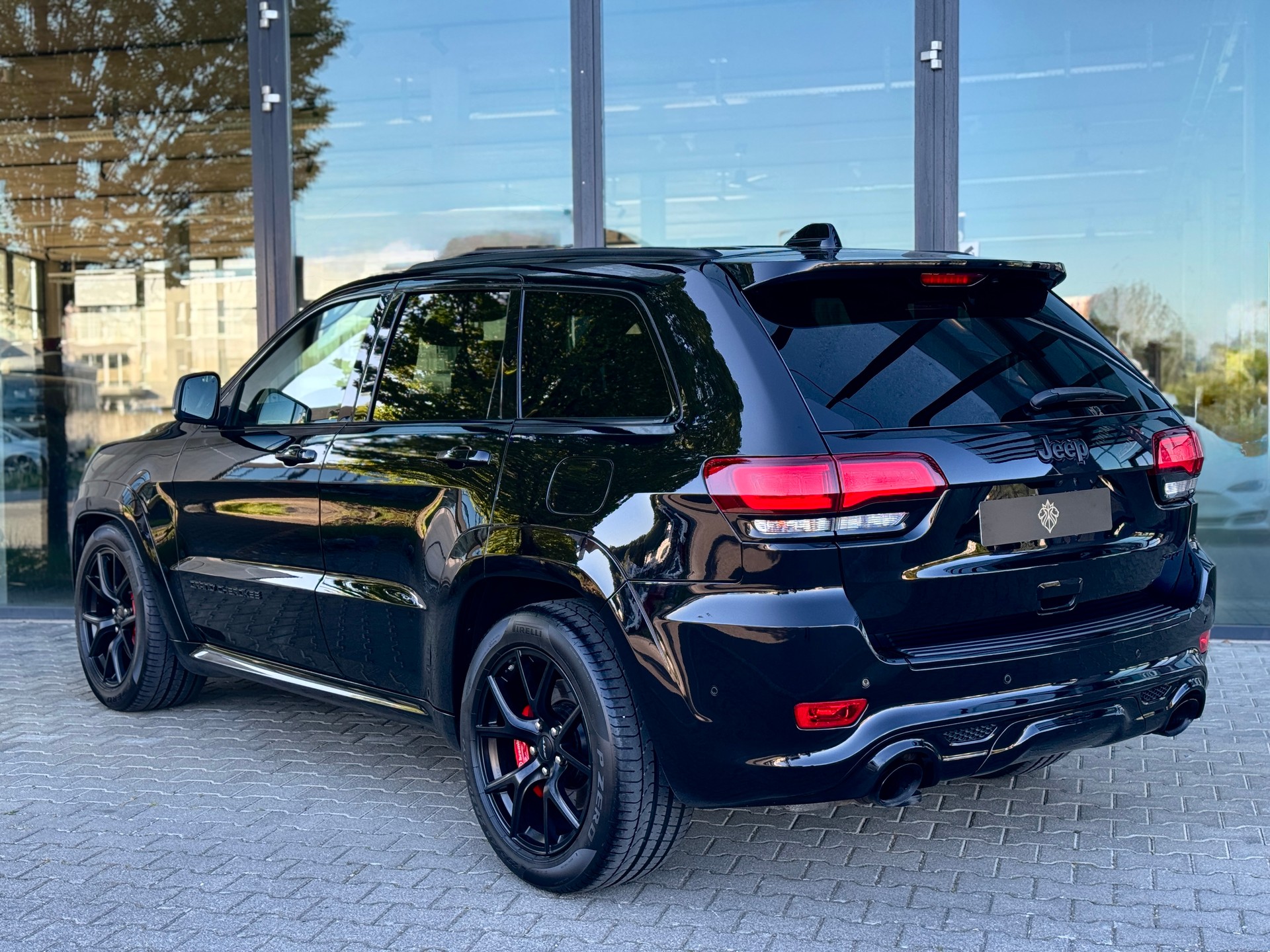 JEEP Grand Cherokee 6.4 V8 HEMI SRT8 Automatic-showroom-element-3