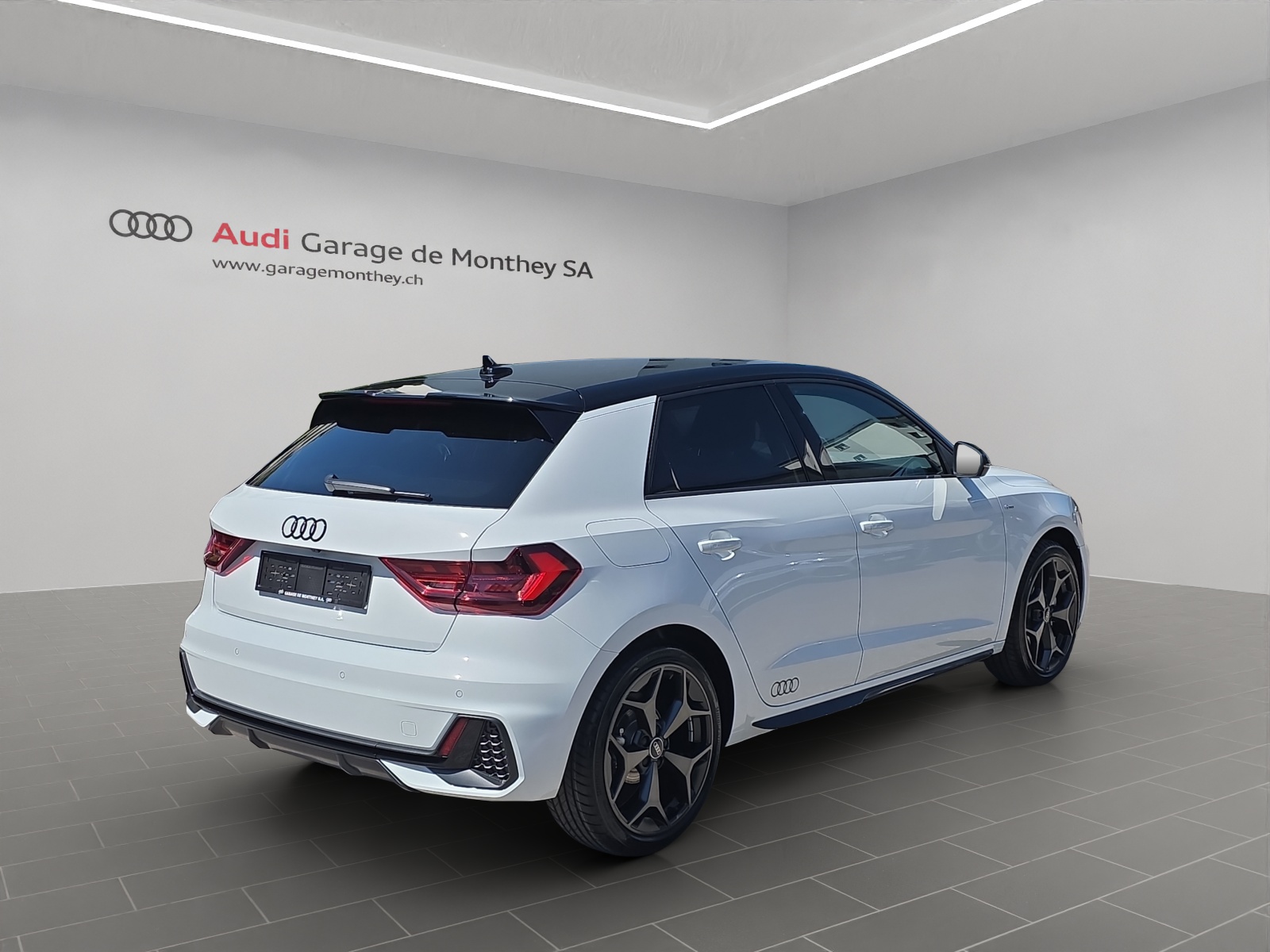 AUDI A1 Sportback 35 TFSI S Line S-tronic-image-3