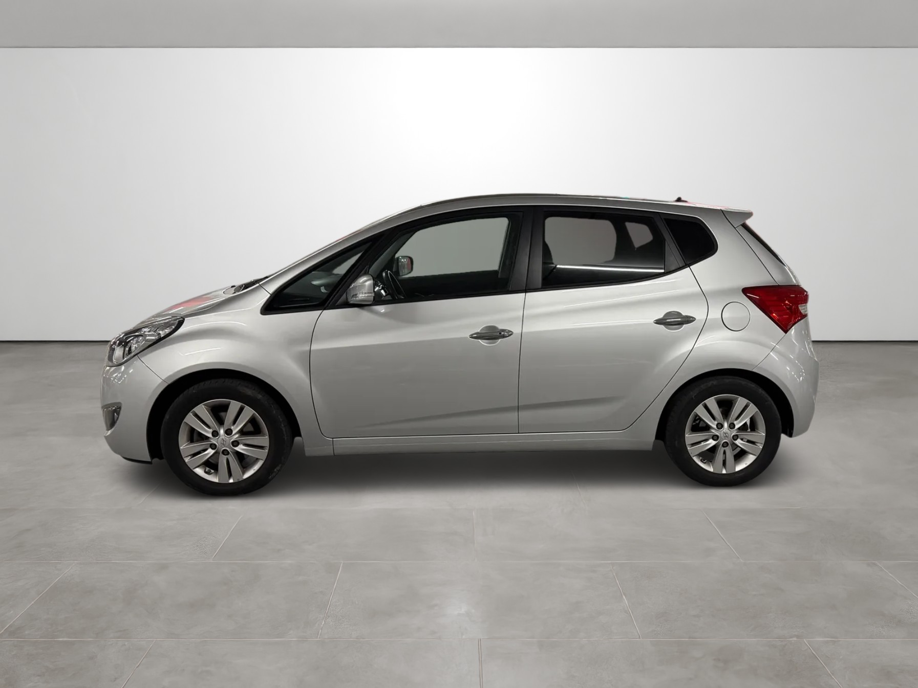 HYUNDAI iX20-image-6