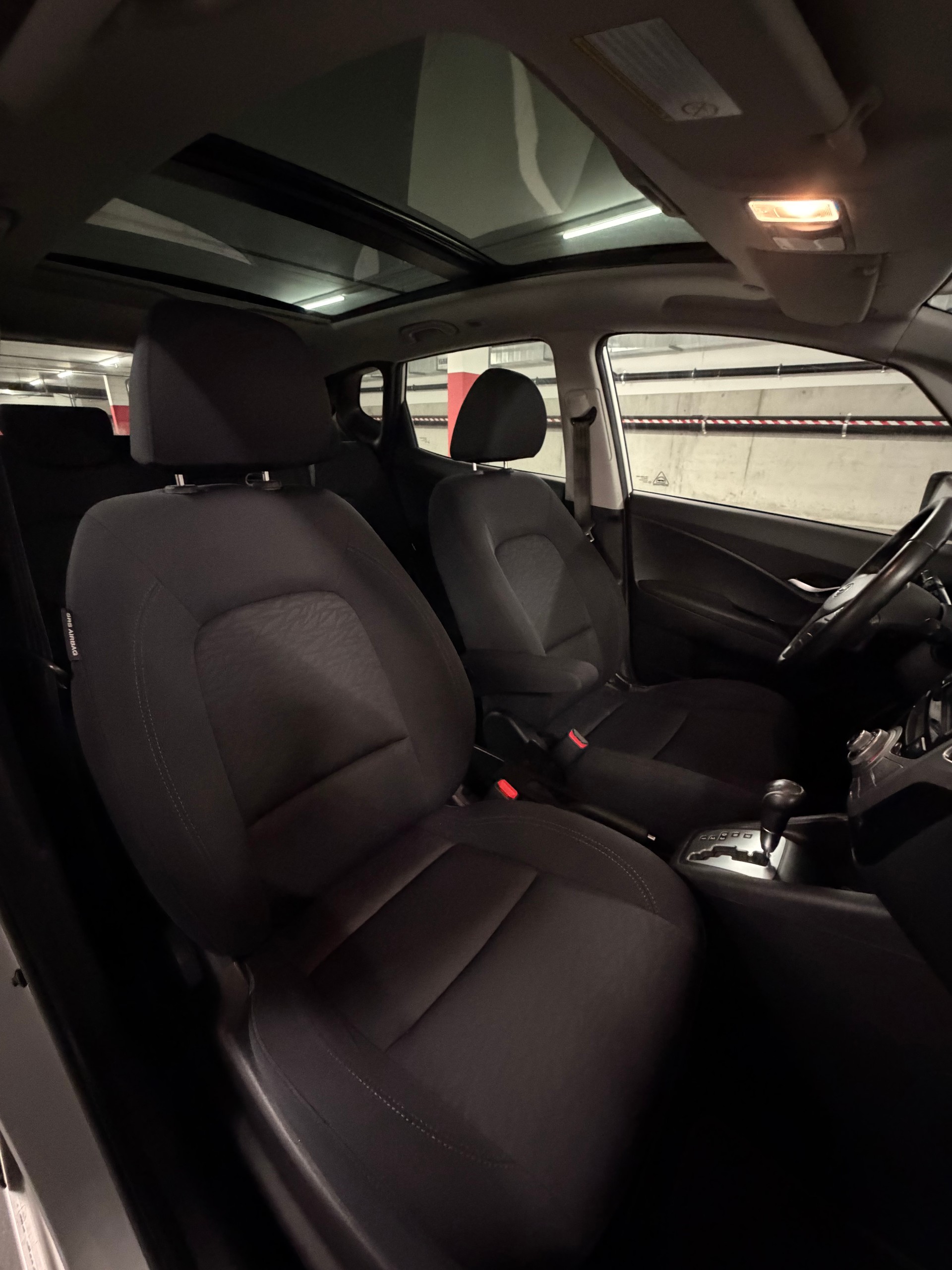 HYUNDAI iX20-image-12