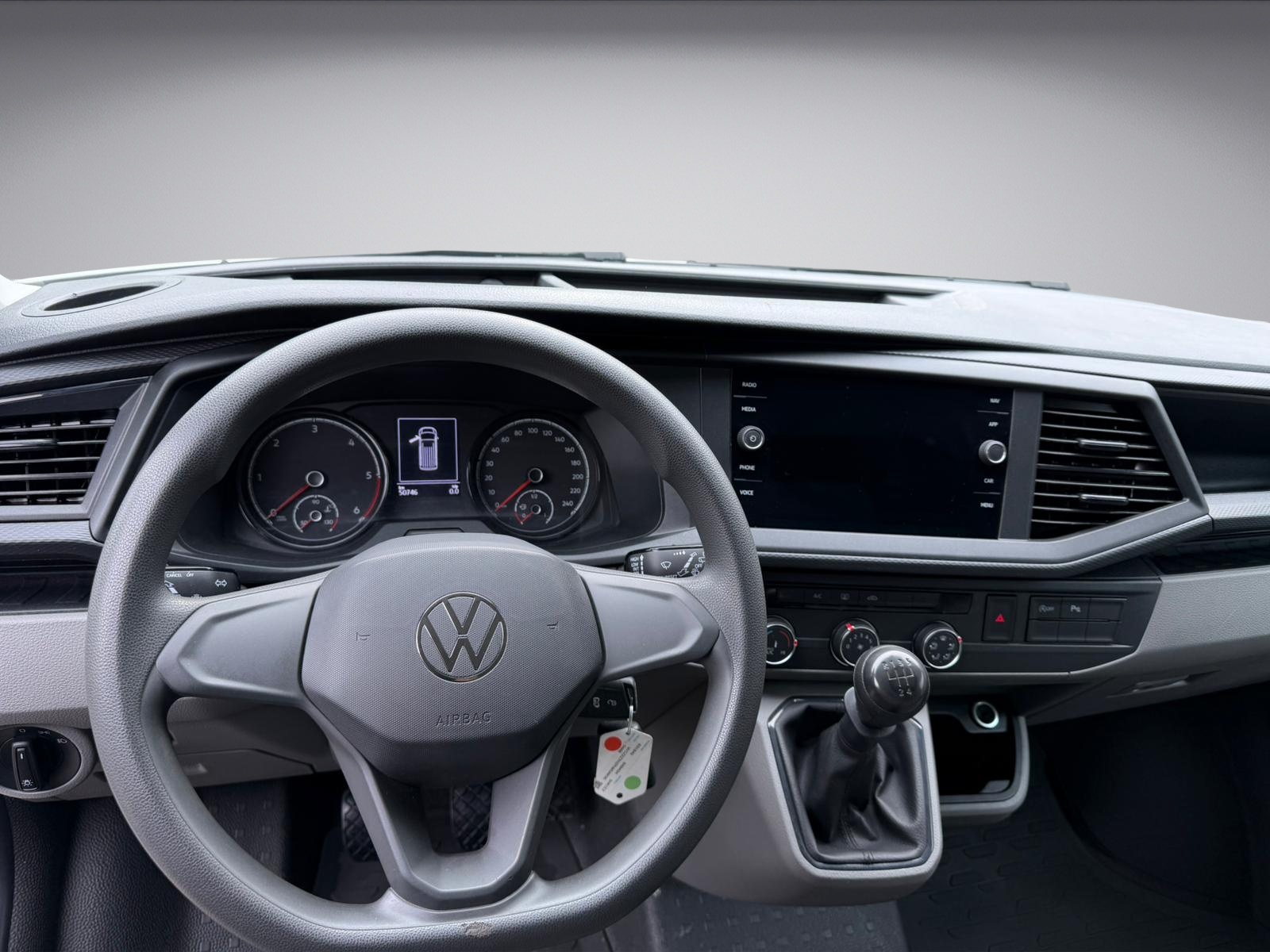 VW T6.1 2.0 TDI * 1000kg Nutzlast * AHK 2200kg * Klima * 2x Schiebetüre * 3 Sitzer-image-10