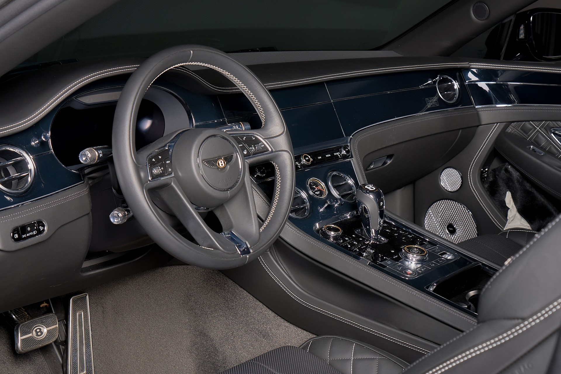 BENTLEY GTC W12 1st Edition-image-16