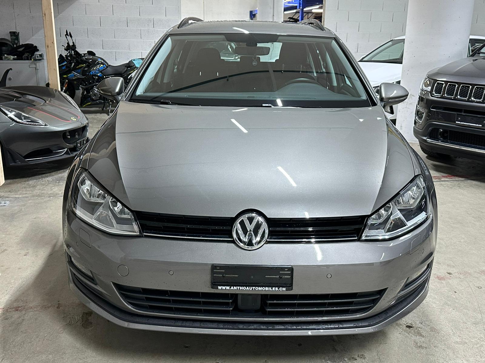 VW Golf Variant 1.6 TDI Comfortline 4Motion-image-1