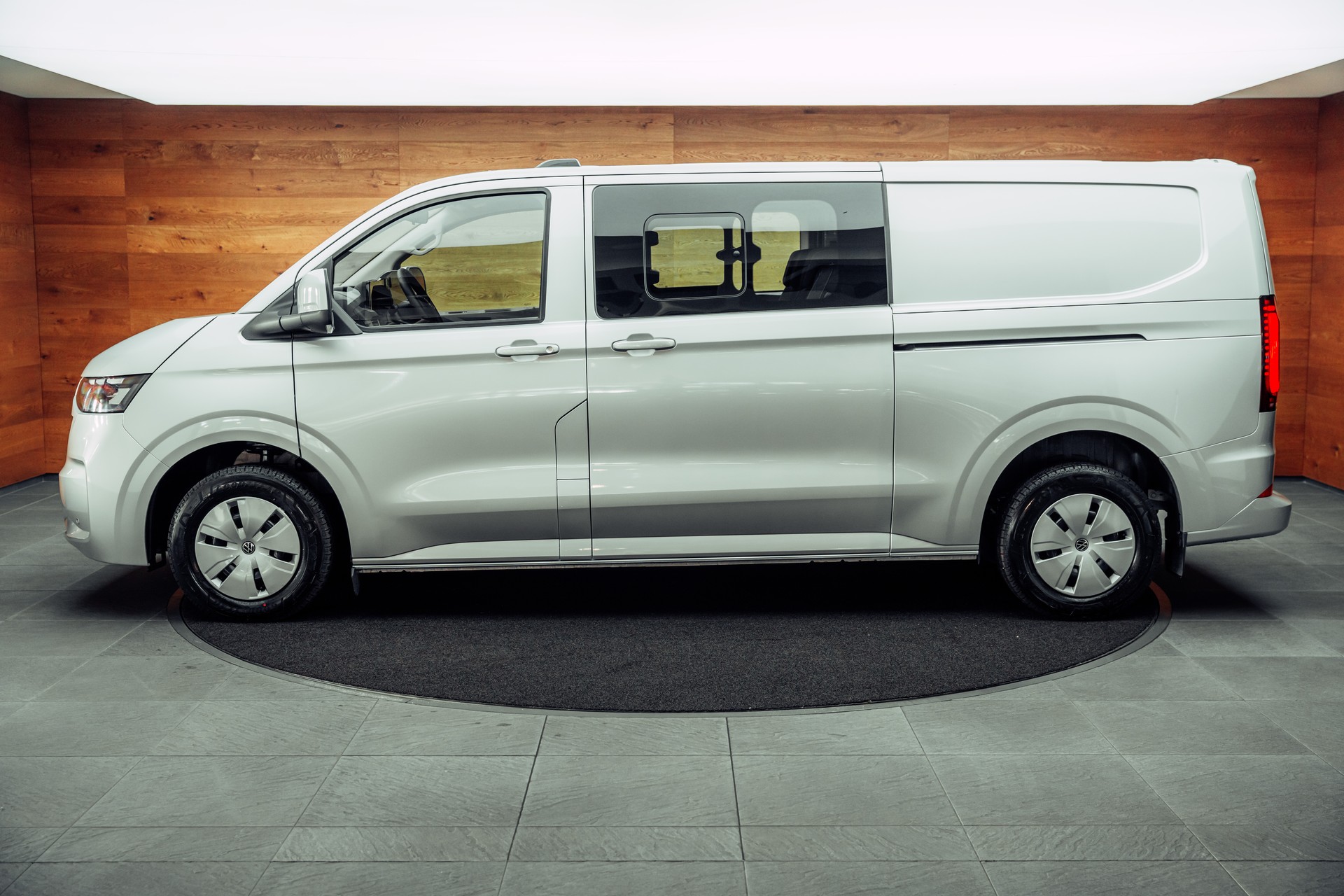 VW Transporter 2.0 TDI Lang-image-9