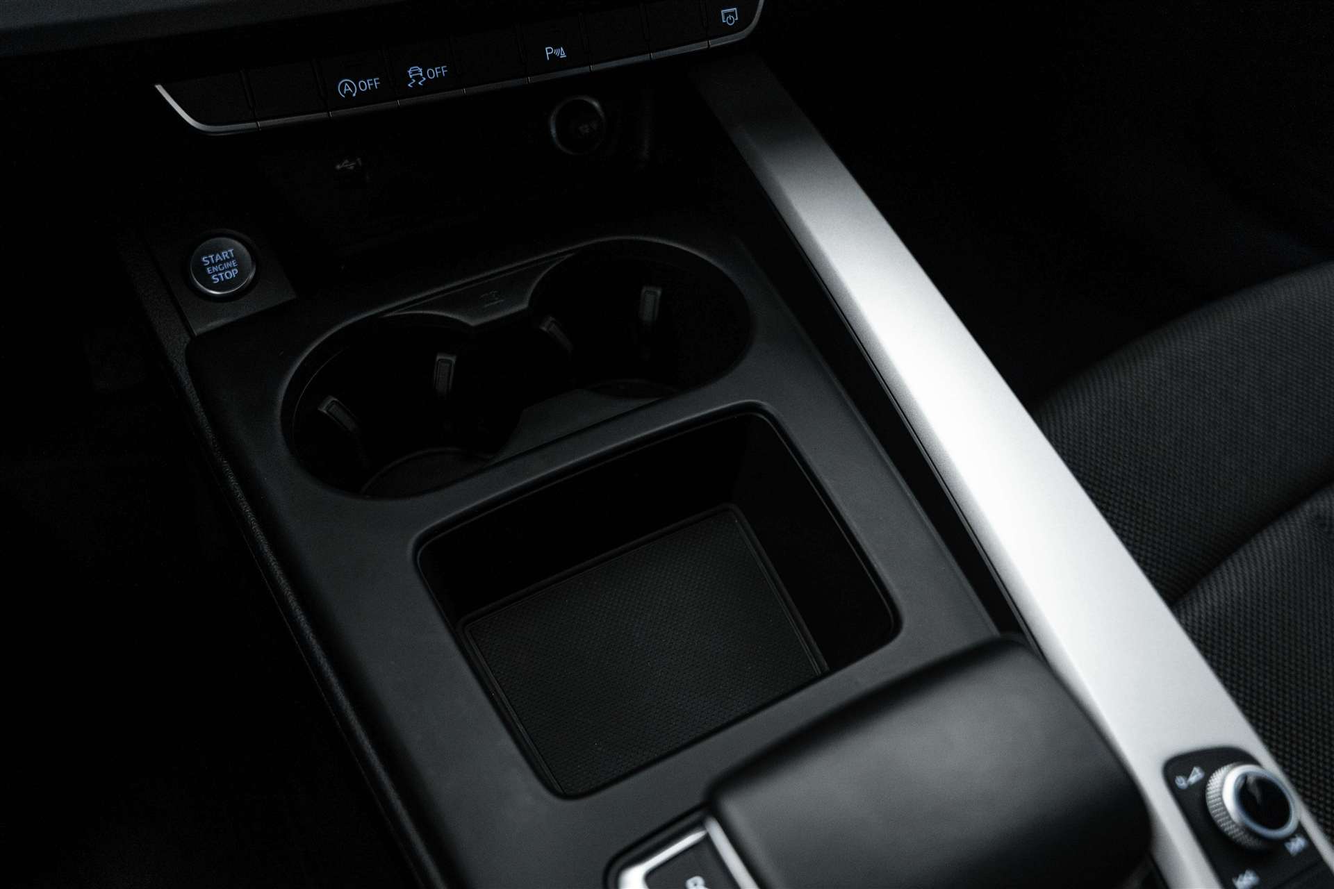 AUDI A4 Avant 35 TFSI S-tronic-image-23