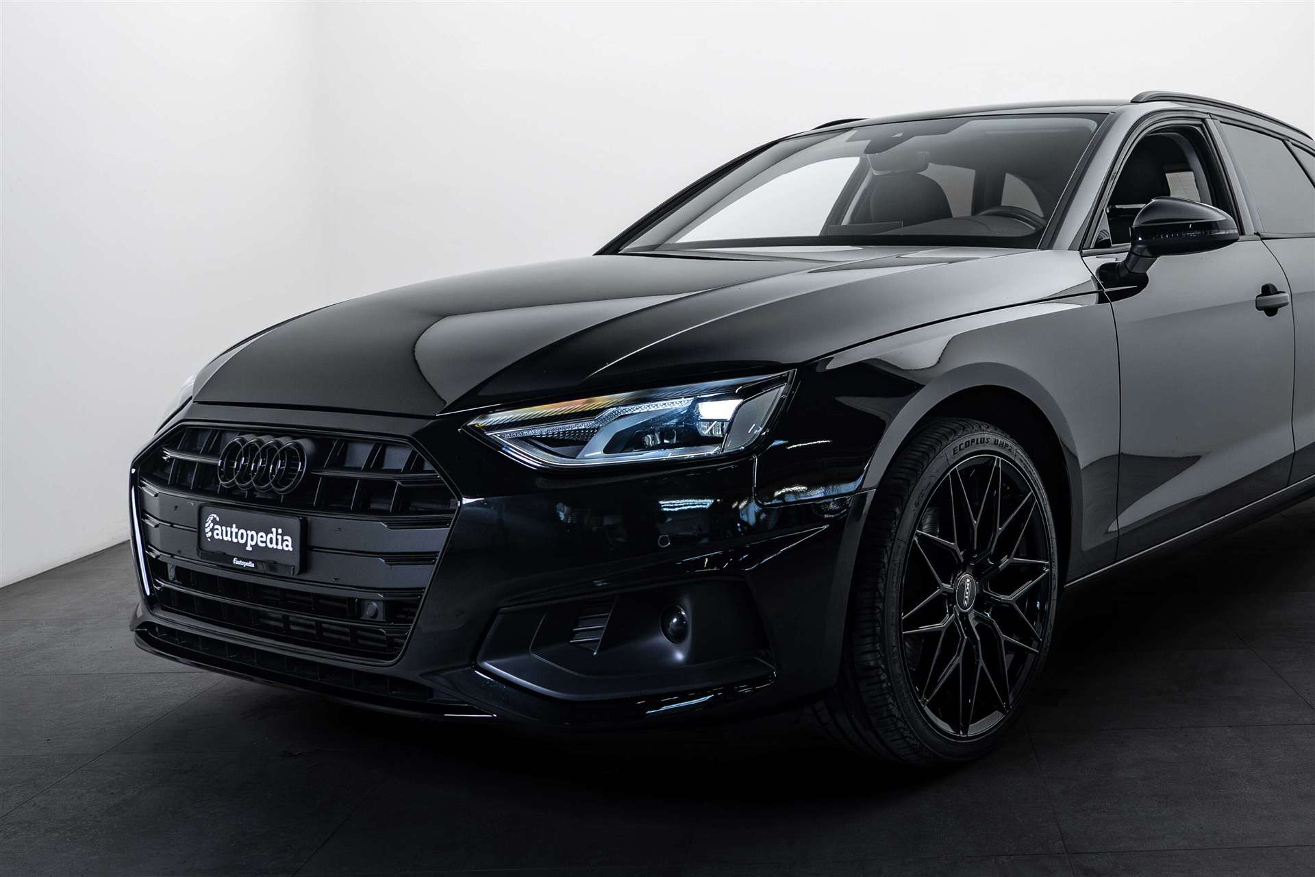 AUDI A4 Avant 35 TFSI S-tronic-image-1
