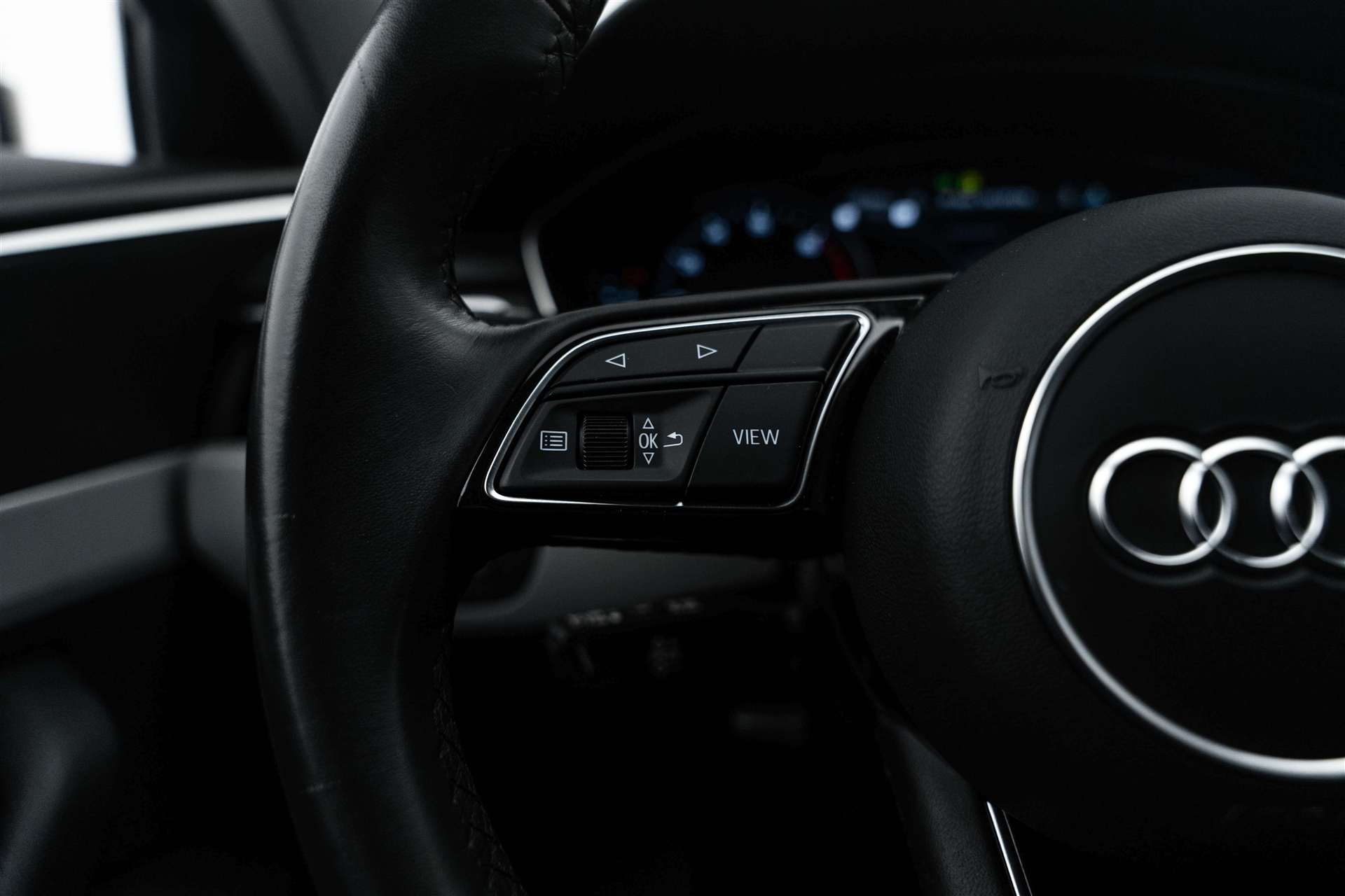 AUDI A4 Avant 35 TFSI S-tronic-image-14