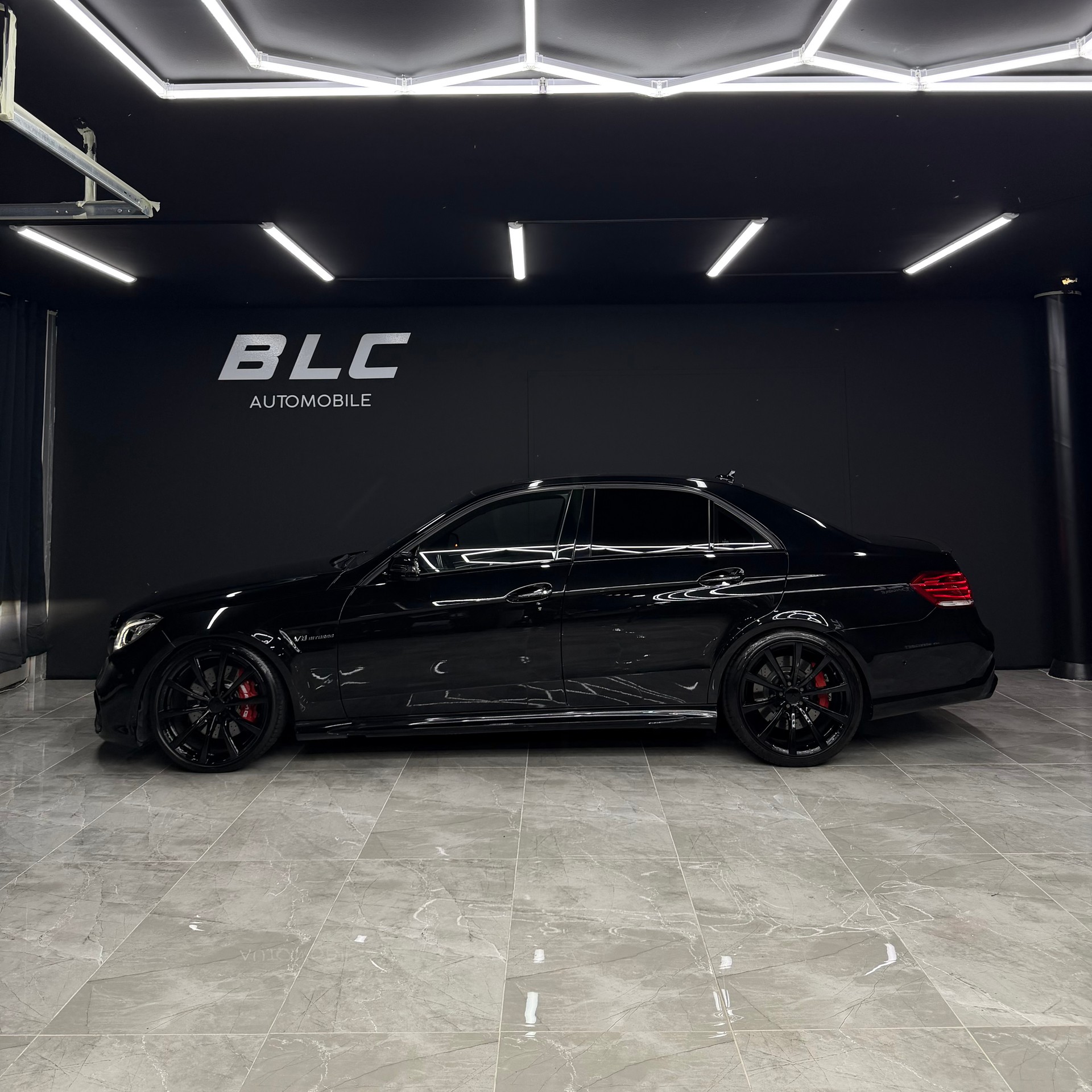 MERCEDES-BENZ E 63 CGI AMG 7G-Tronic-image-2