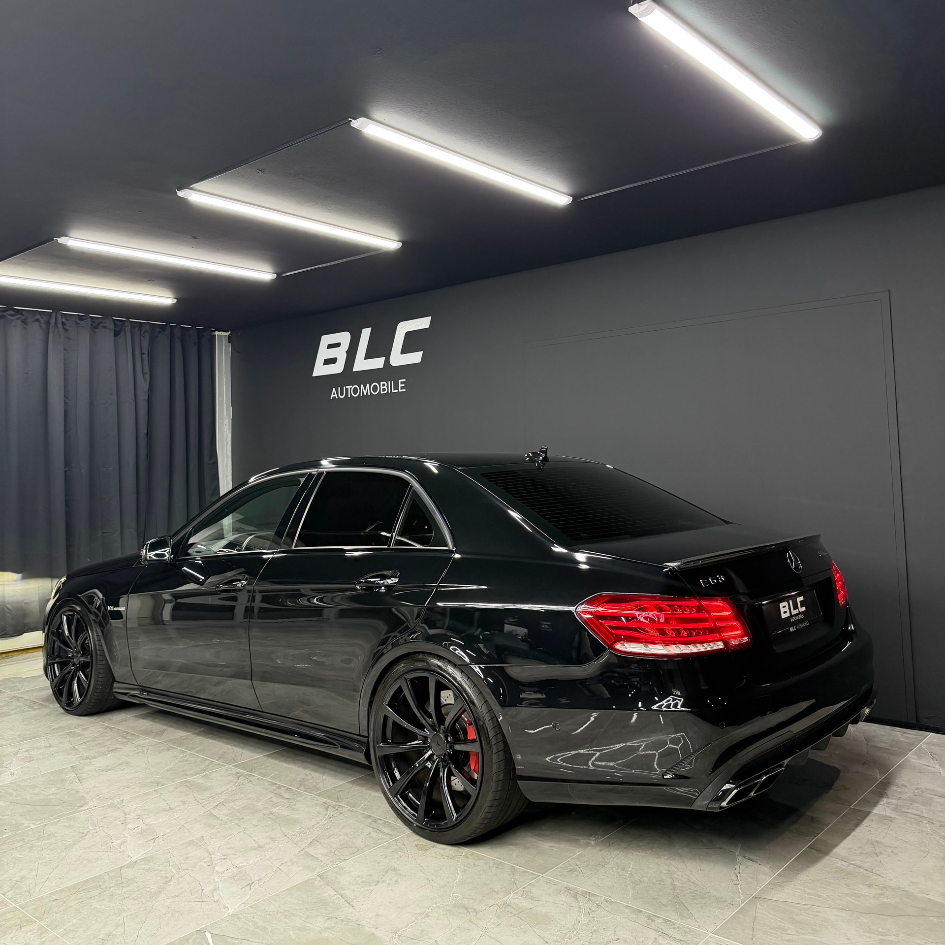 MERCEDES-BENZ E 63 CGI AMG 7G-Tronic-image-4
