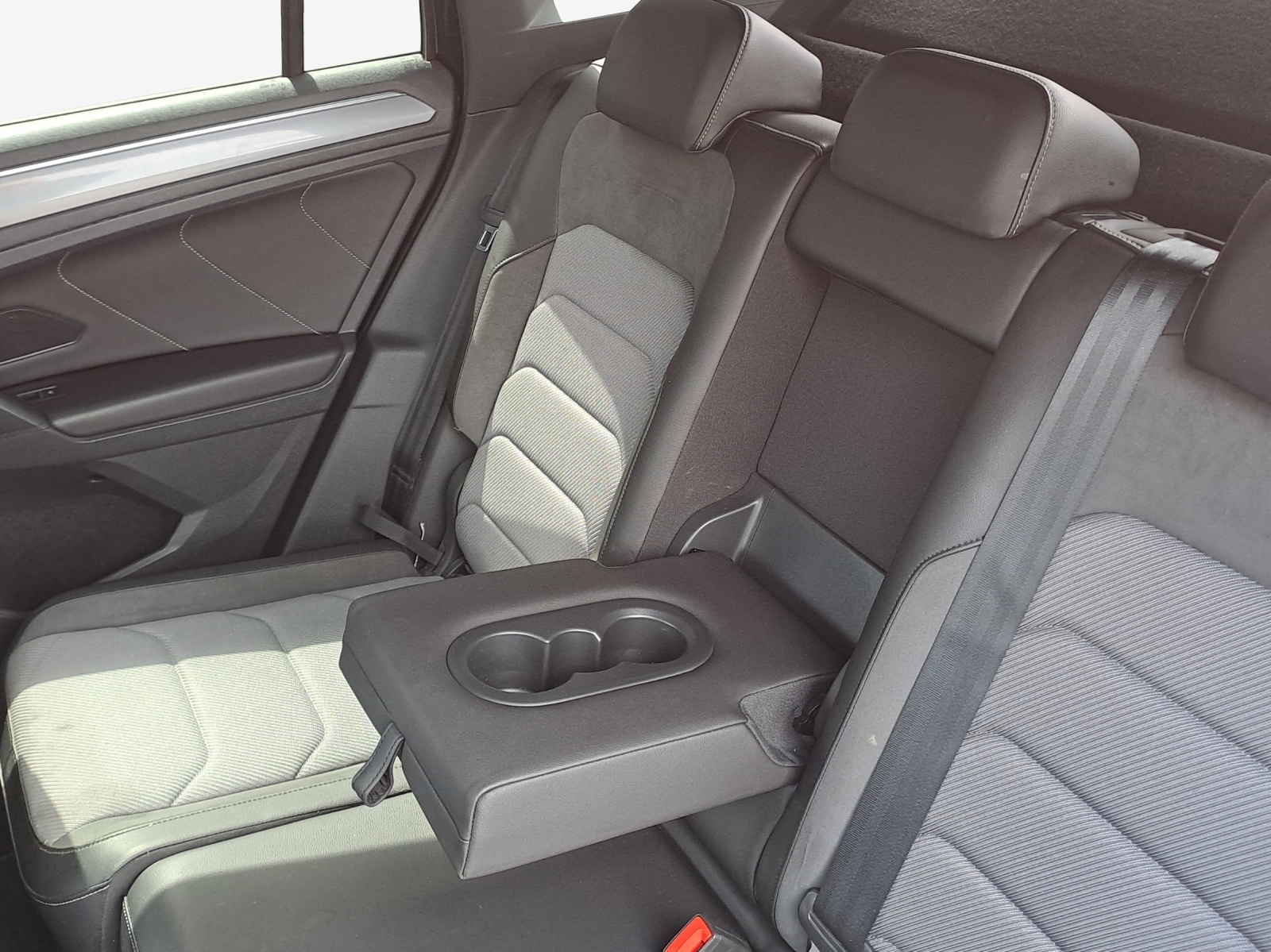 VW Tiguan 2.0TSI Highline 4Motion DSG-image-11