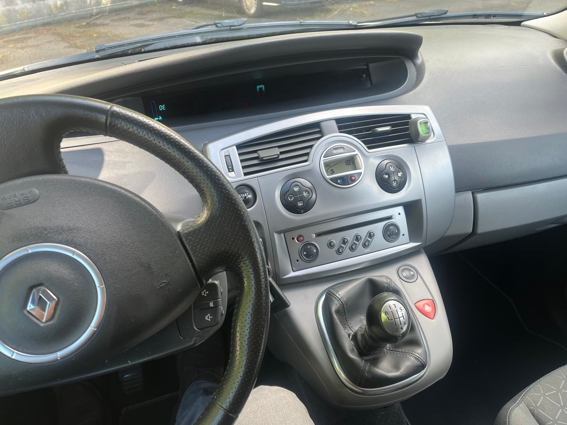 HYUNDAI i30 1.4 Comfort-image-10
