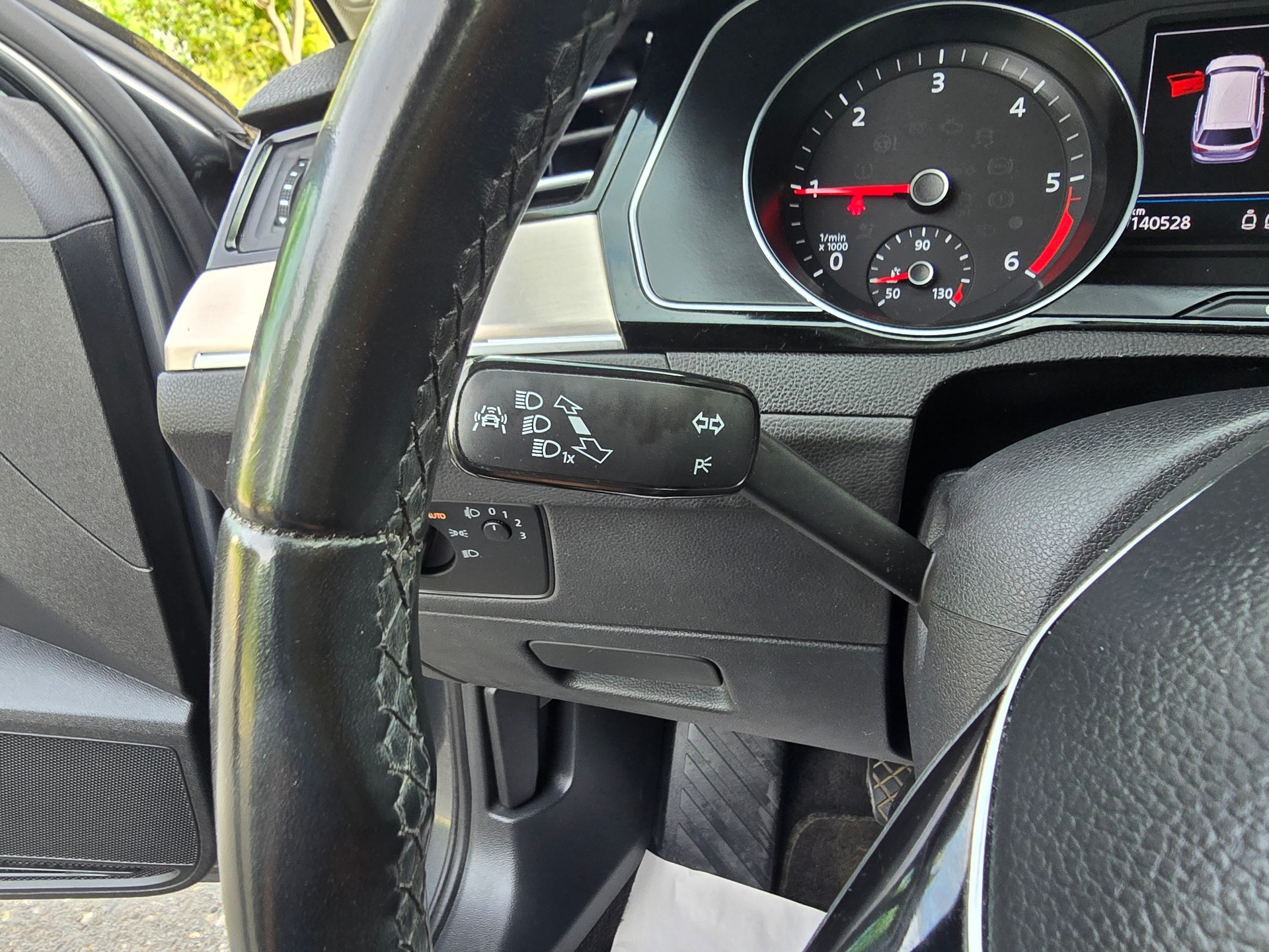 VW Passat Variant 2.0 TDI SCR BMT Highline 4Motion-image-22