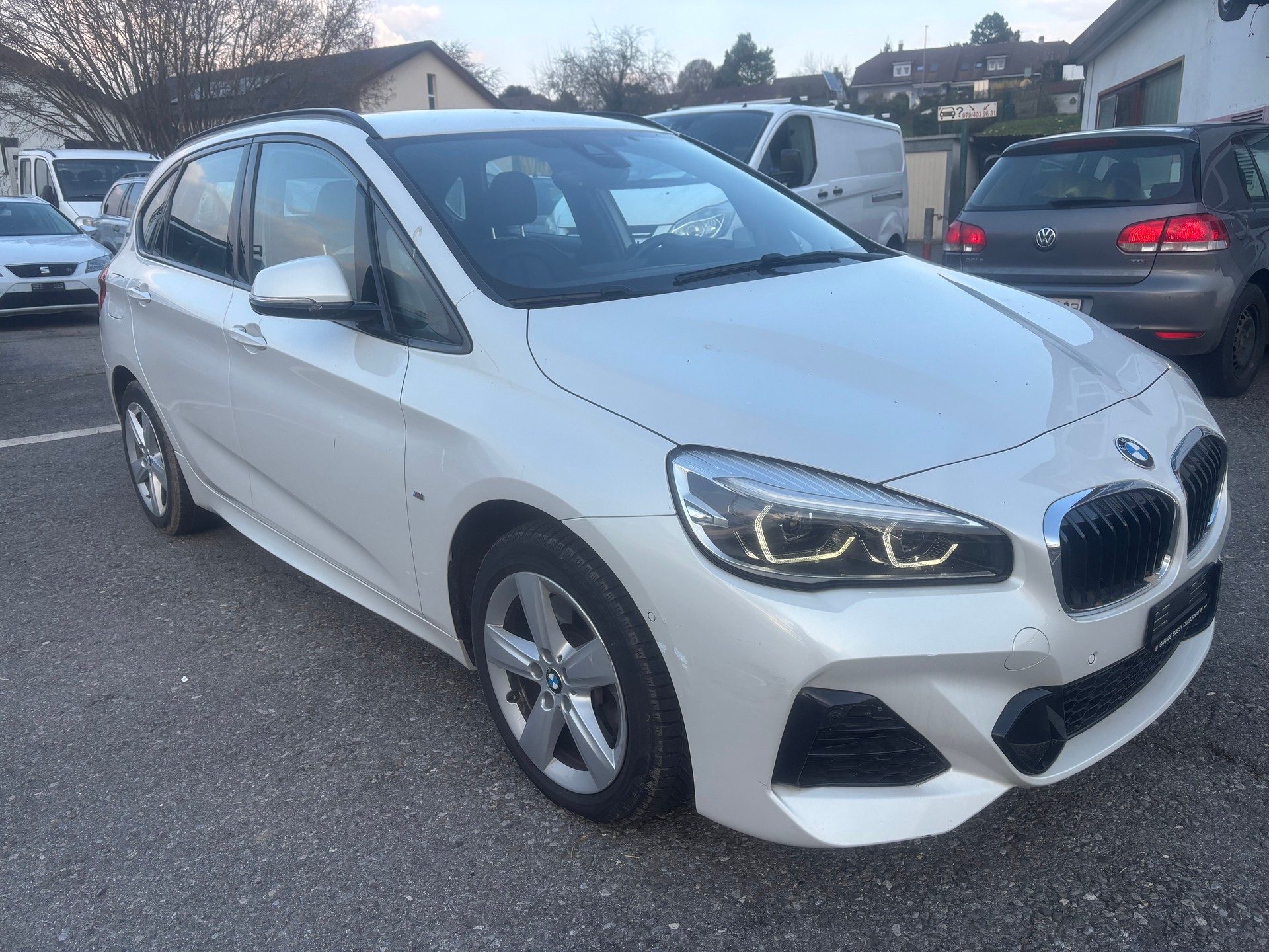 BMW 225xe iPerformance Active Tourer Steptronic Luxury Line-image-6