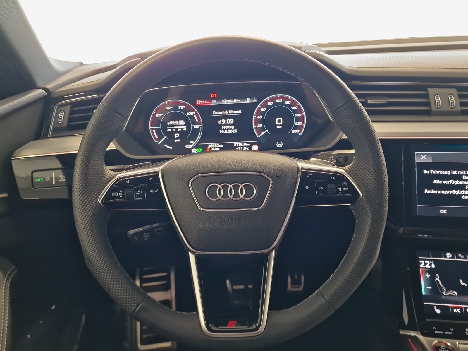 AUDI SQ8 e-tron quattro-image-9