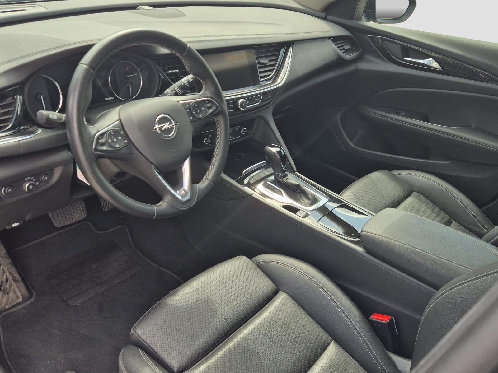 OPEL Insignia Sports Tourer 2.0 CDTi BiT. Excellence AWD-image-9