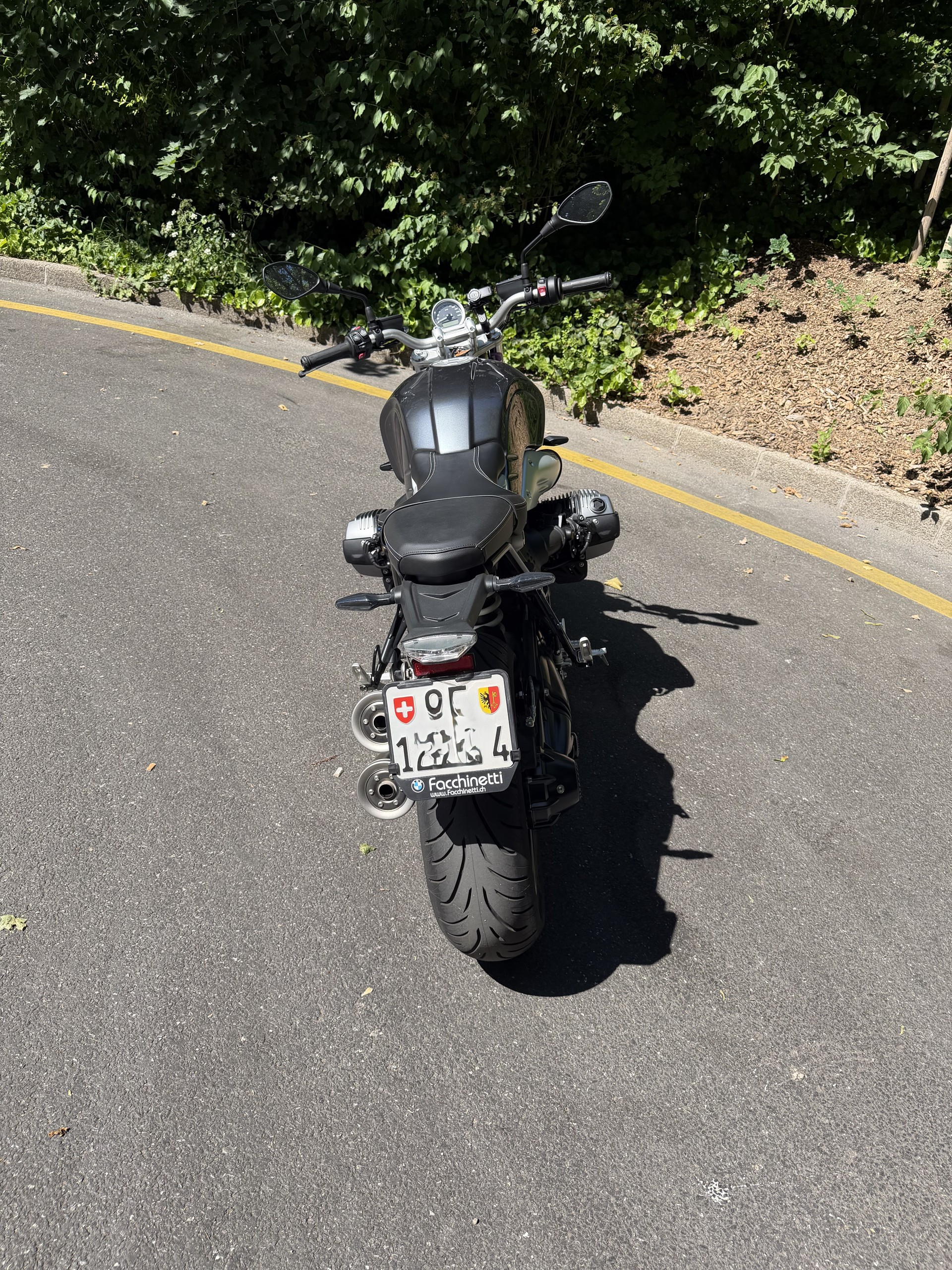 BMW R nineT Pure-image-1