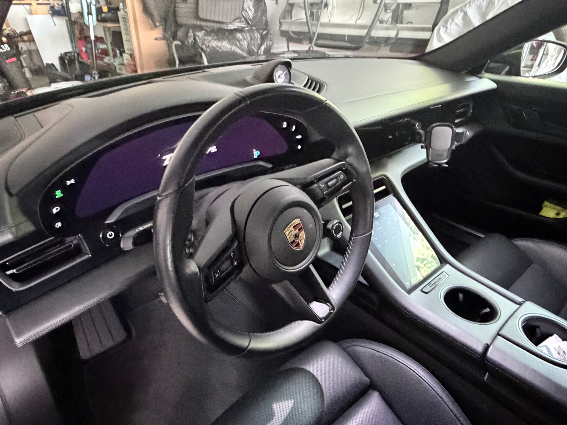 PORSCHE 4S Cross Turismo-image-5