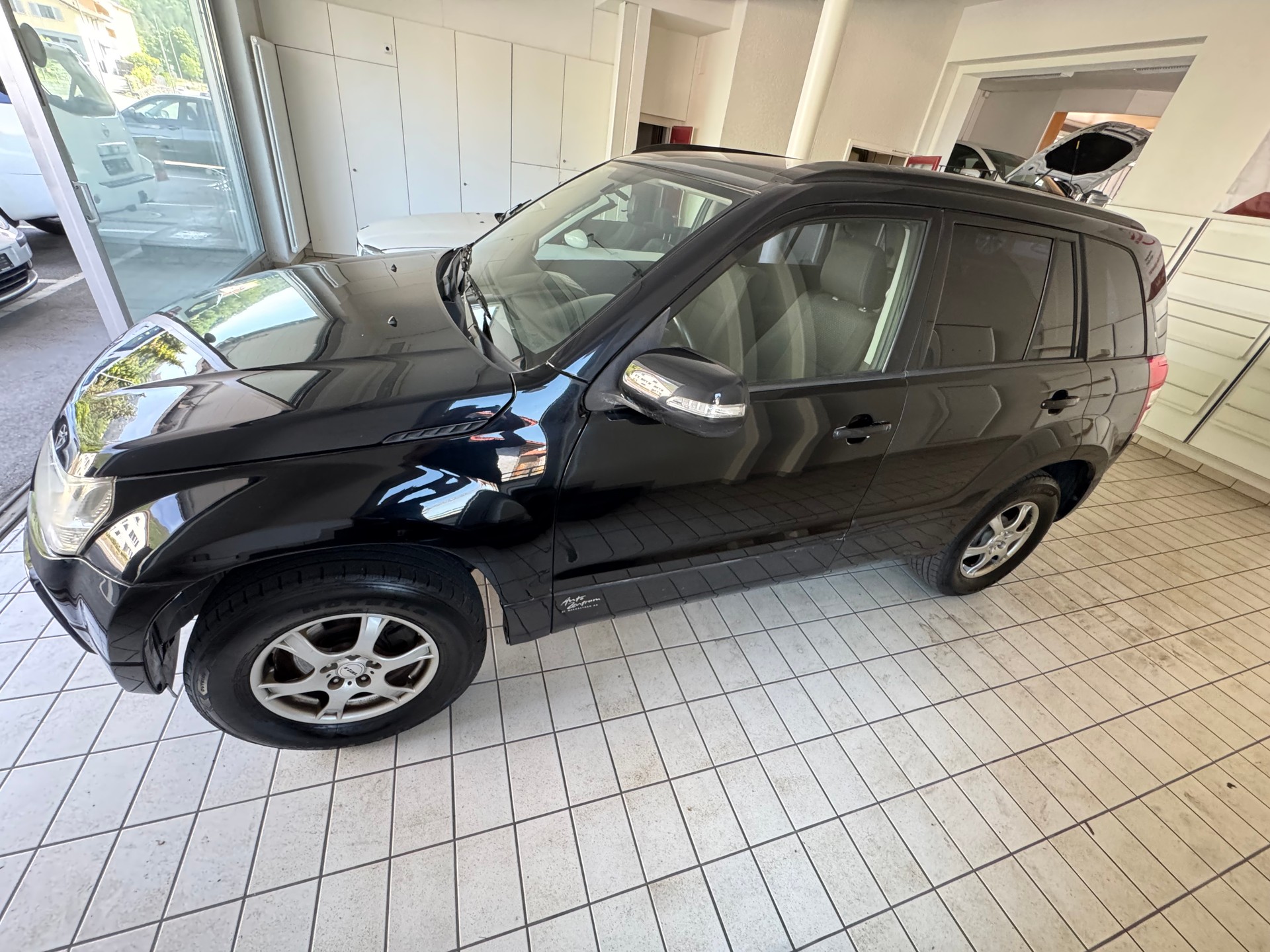 SUZUKI Grand Vitara 2.0 16V Top Limited Edition Automatic-image-3