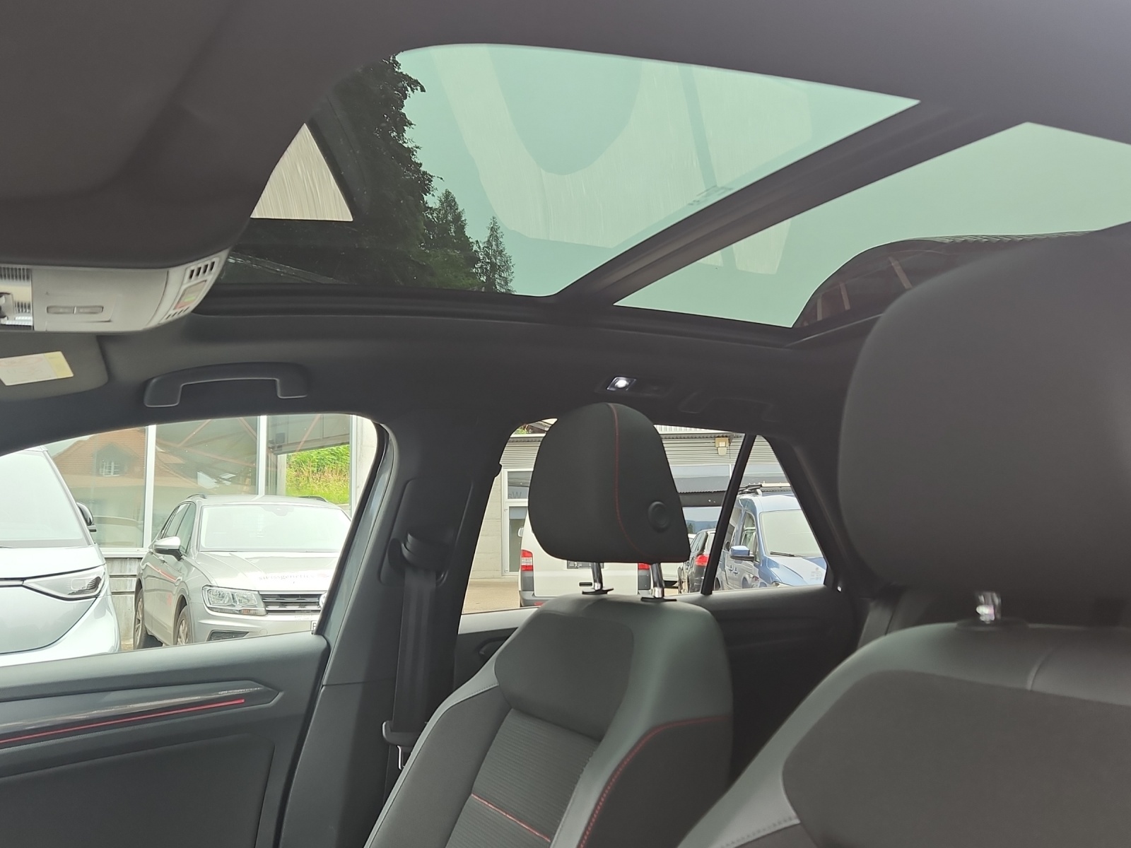 VW T-Roc 1.5 TSI EVO Sport DSG-image-17