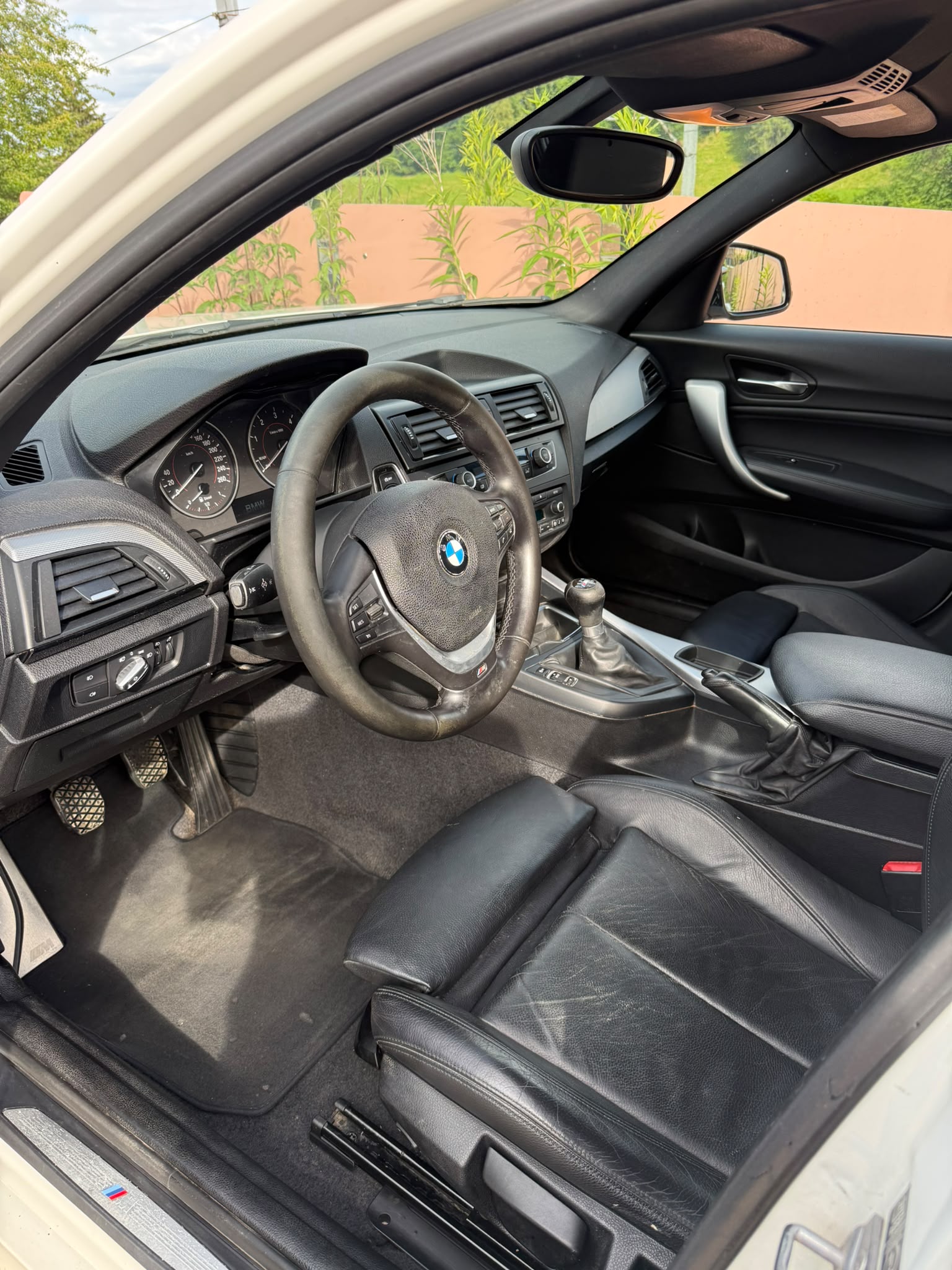 BMW 120d xDrive M-Sportpaket-image-4