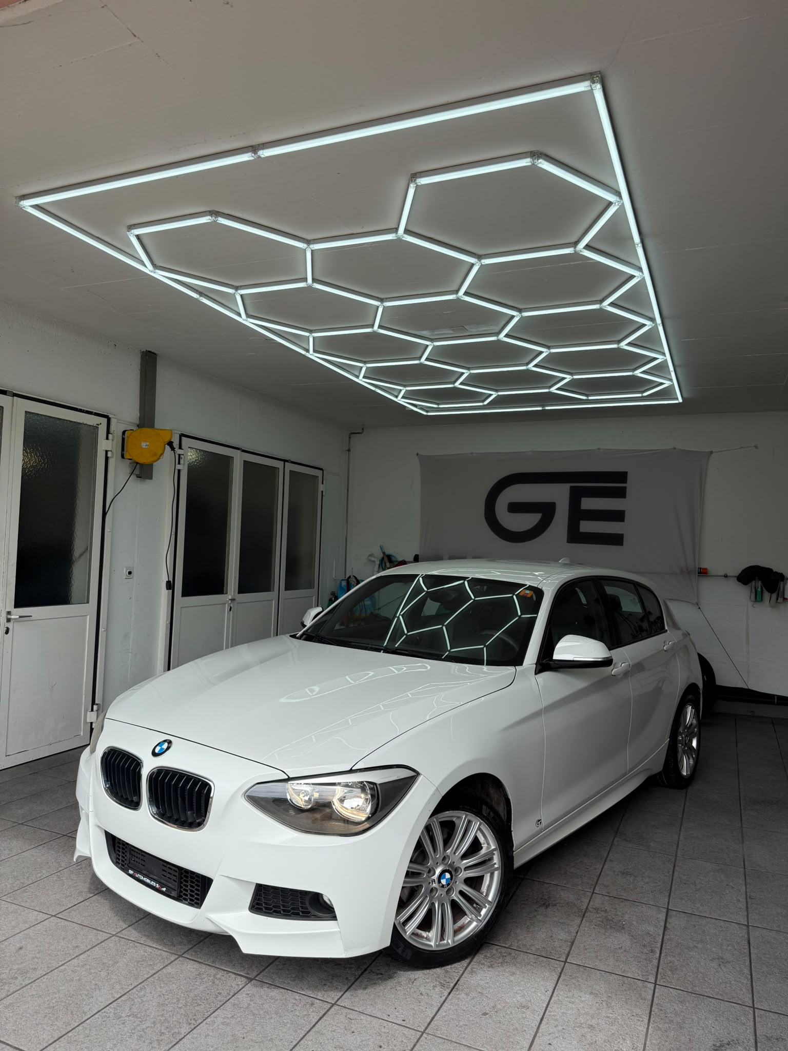 BMW 120d xDrive M-Sportpaket-image-0