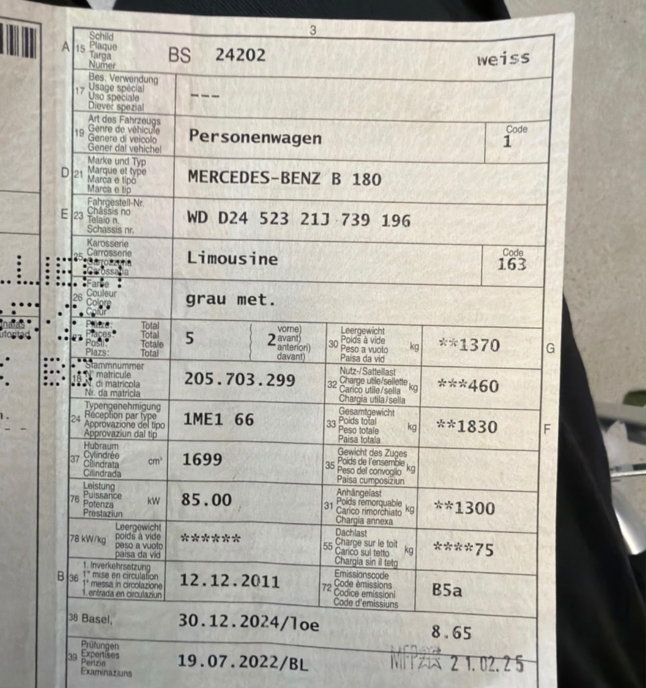 MERCEDES-BENZ B 180 Selection Autotronic-image-9