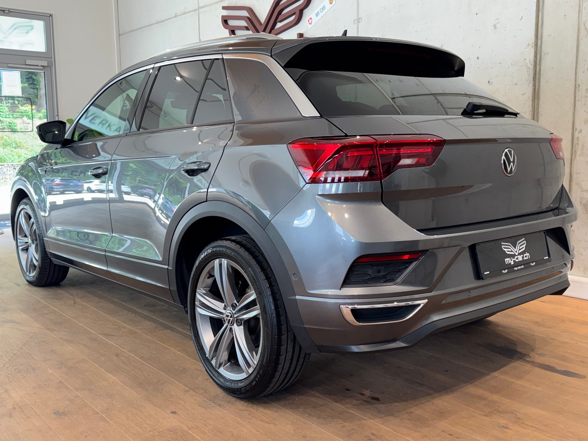 VW T-Roc 1.5 TSI R LINE EVO Advance Selection DSG || CH FZG || DIGITAL COCKPIT PRO || AMBIENTE-image-8