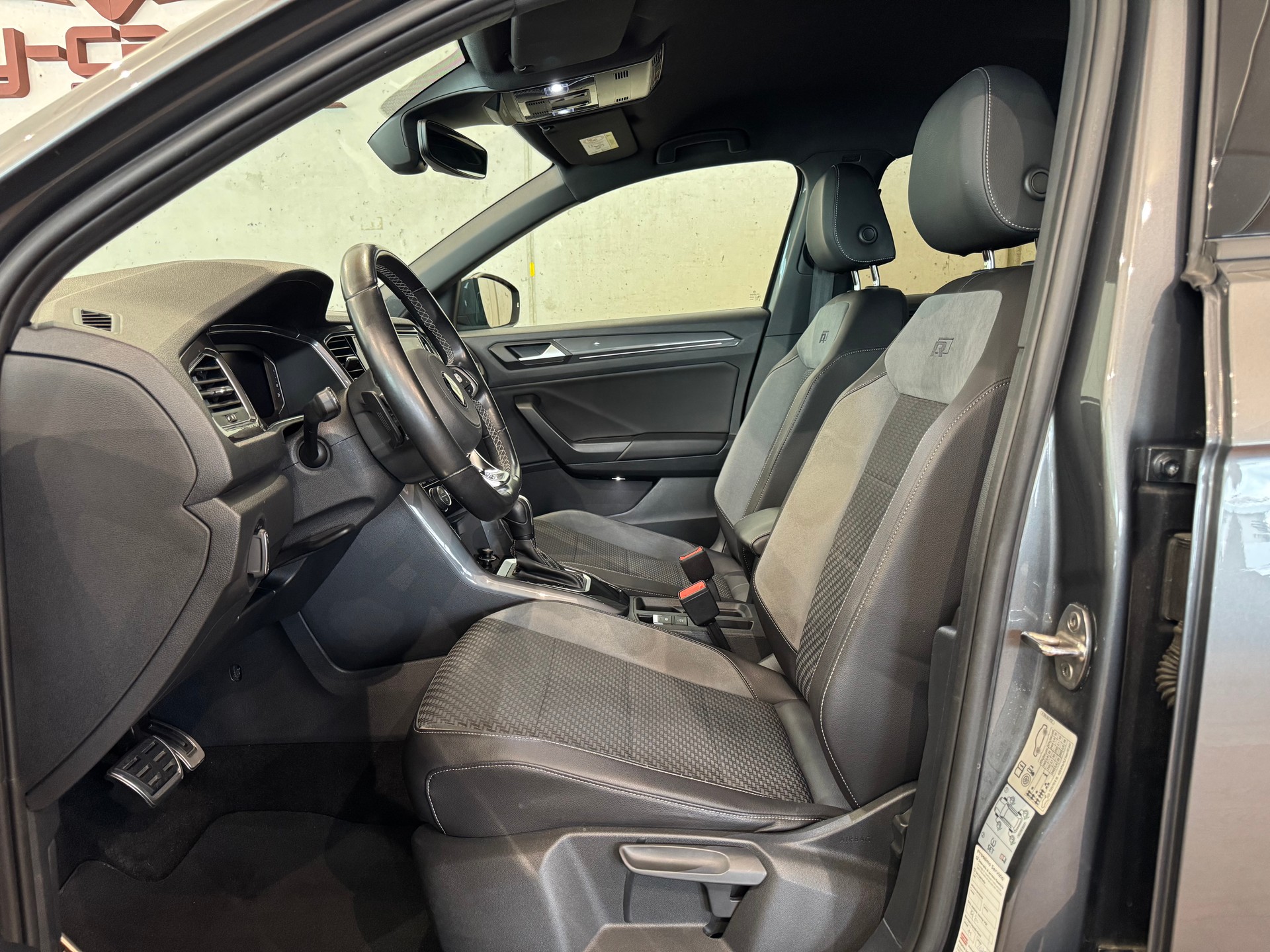 VW T-Roc 1.5 TSI R LINE EVO Advance Selection DSG || CH FZG || DIGITAL COCKPIT PRO || AMBIENTE-image-22